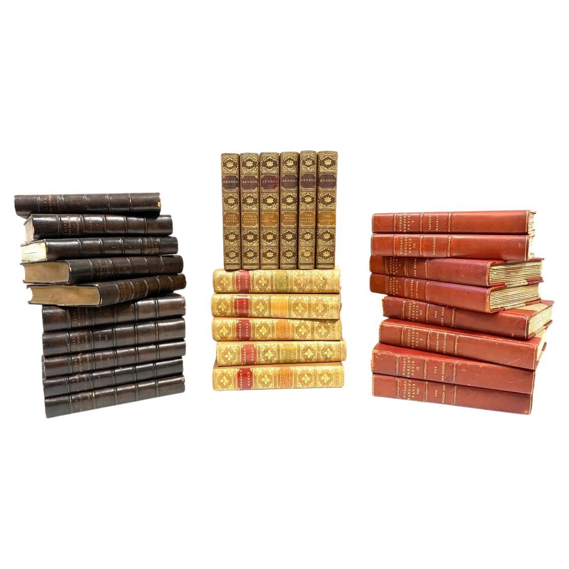 Collection'S di libri antichi rilegati in pelle, quattro set