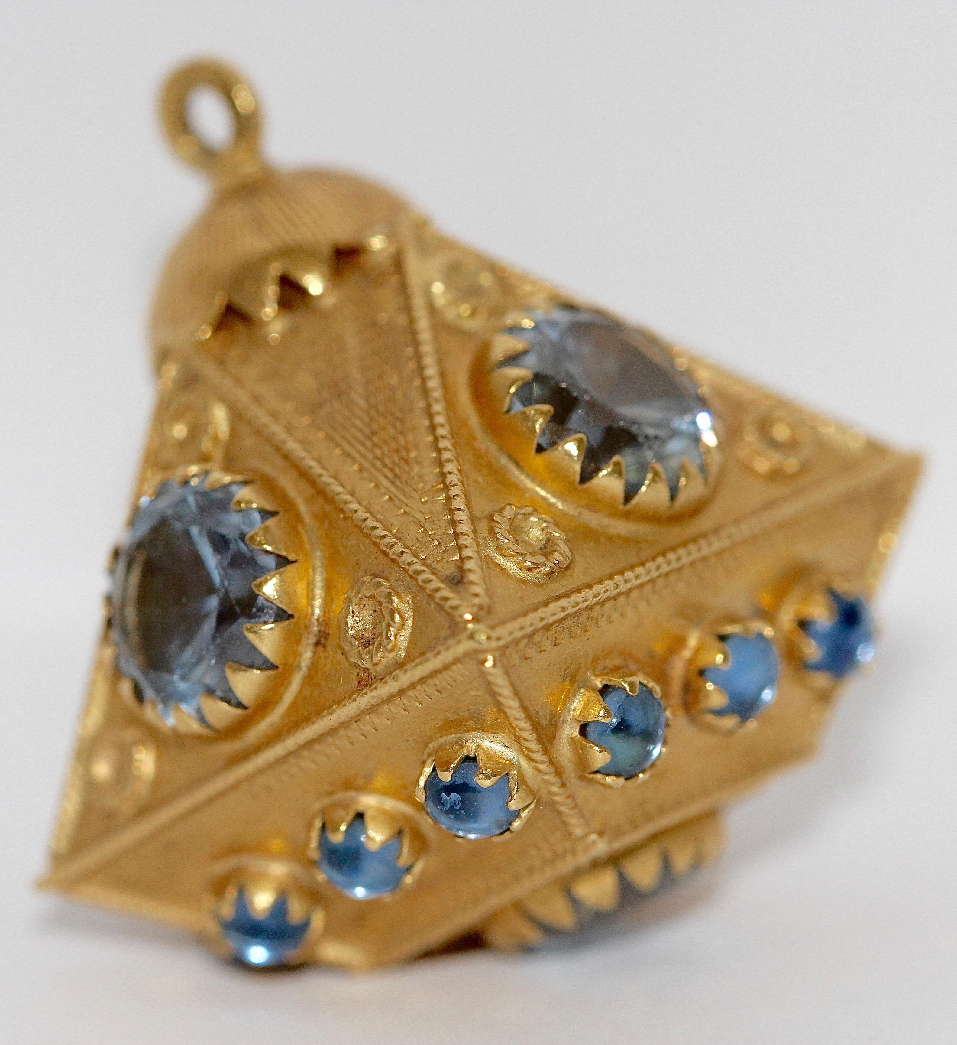 Collection of five, big 18K gold gemstone pendants. Suitable for charm bracelet. 9