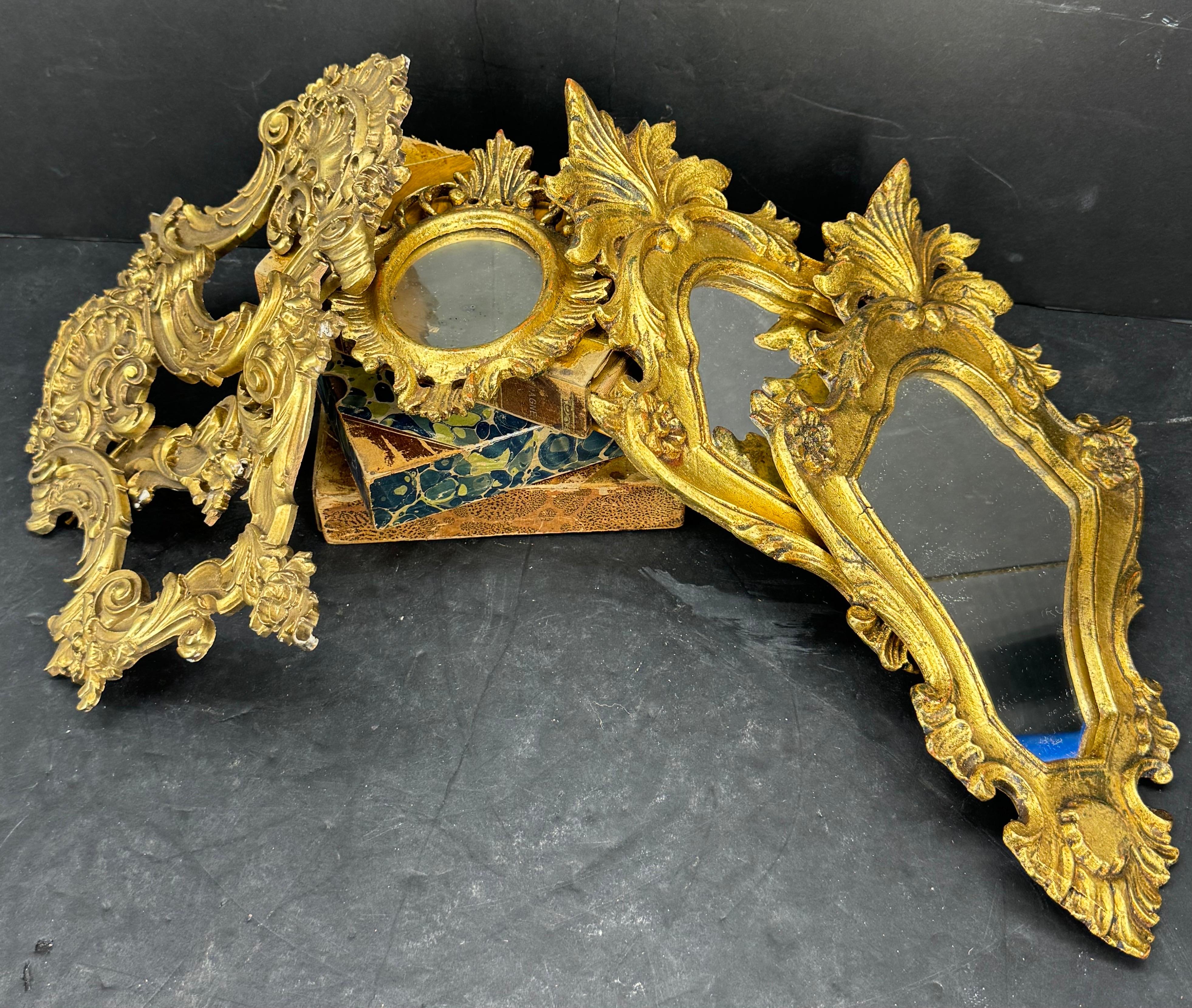 Colección de cinco espejos florentinos italianos y marcos de arte en venta 2