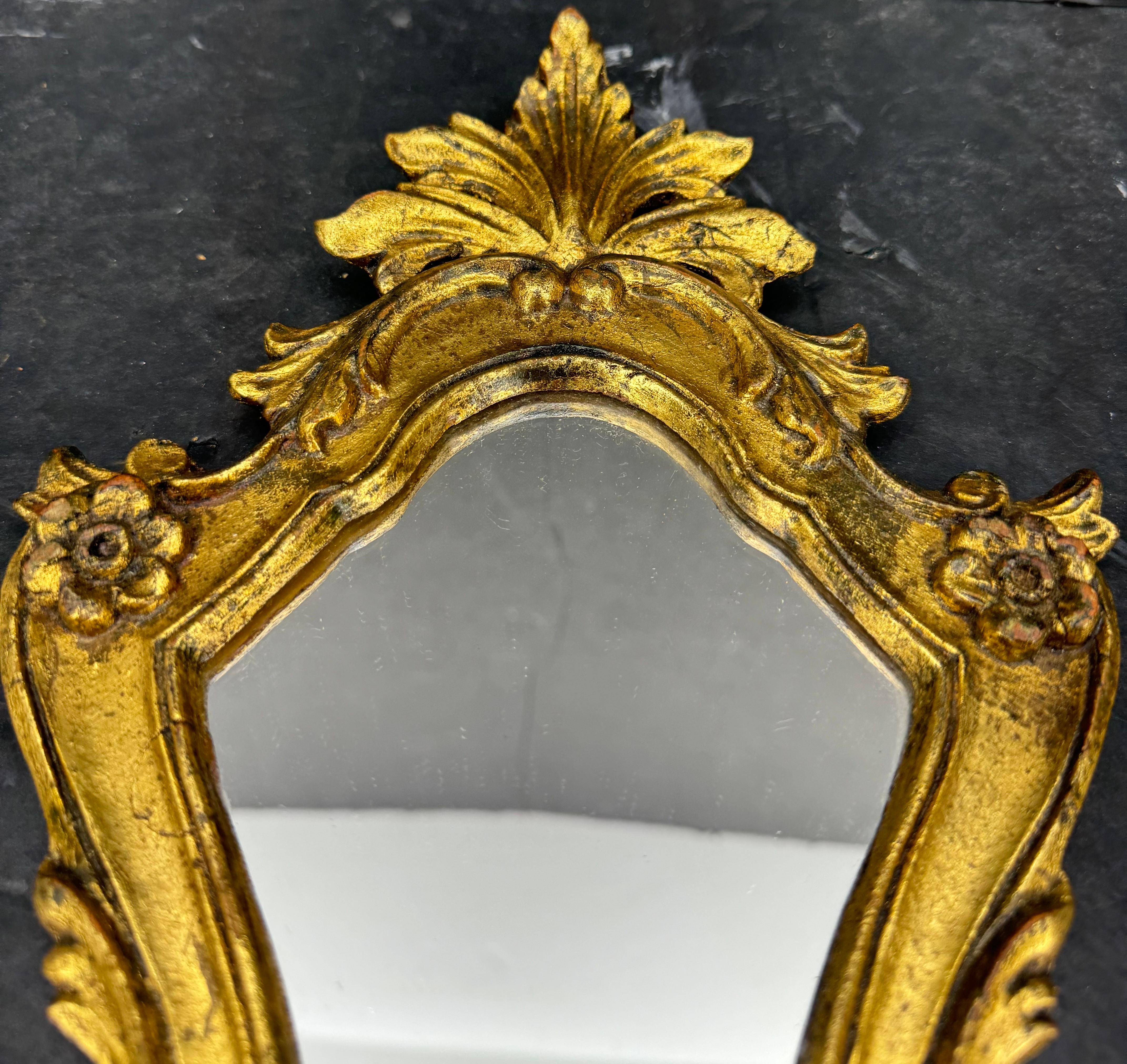 Colección de cinco espejos florentinos italianos y marcos de arte en venta 4