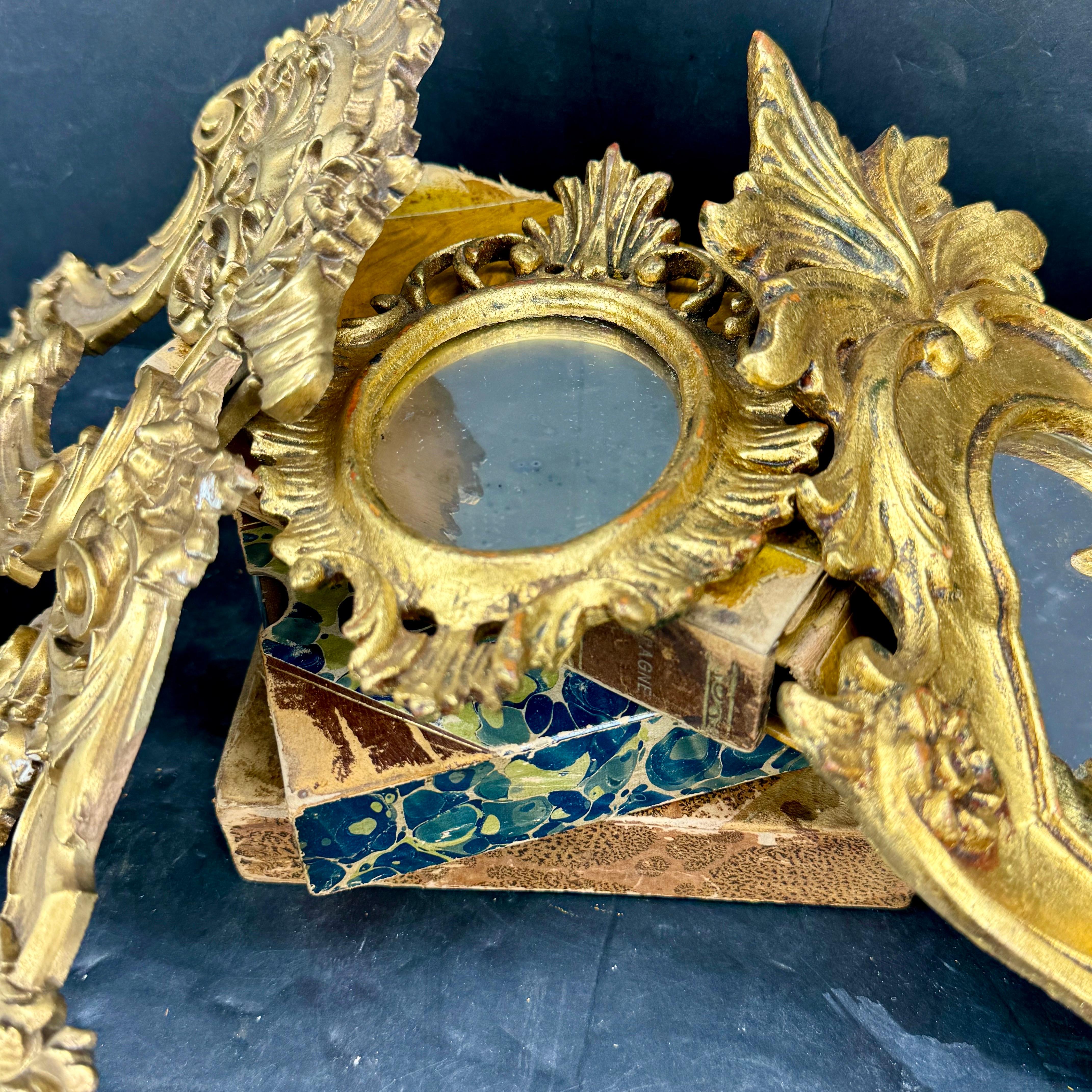 Colección de cinco espejos florentinos italianos y marcos de arte Hecho a mano en venta