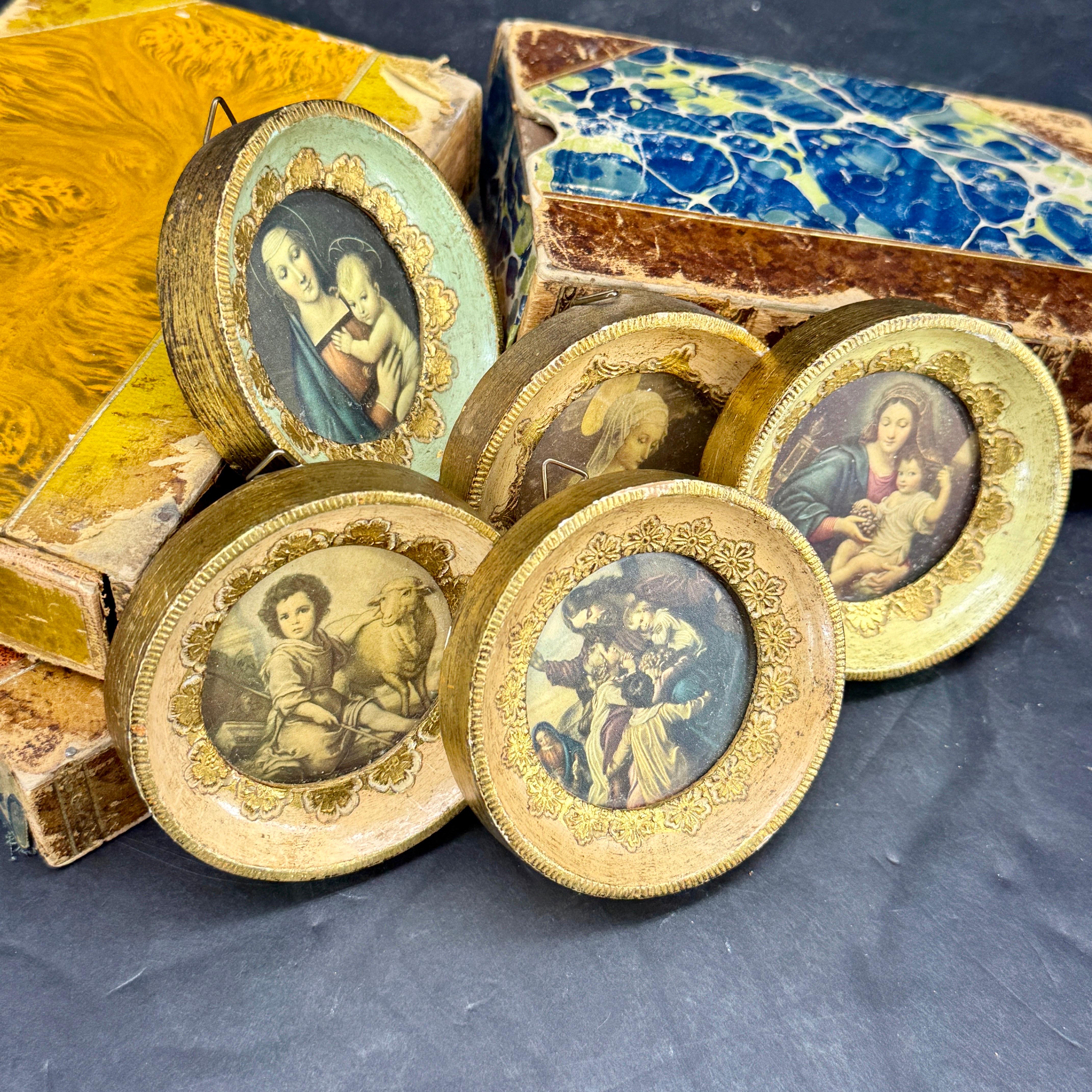Collection of Five Italian Florentine Round Art Photo Frames In Good Condition In Haddonfield, NJ