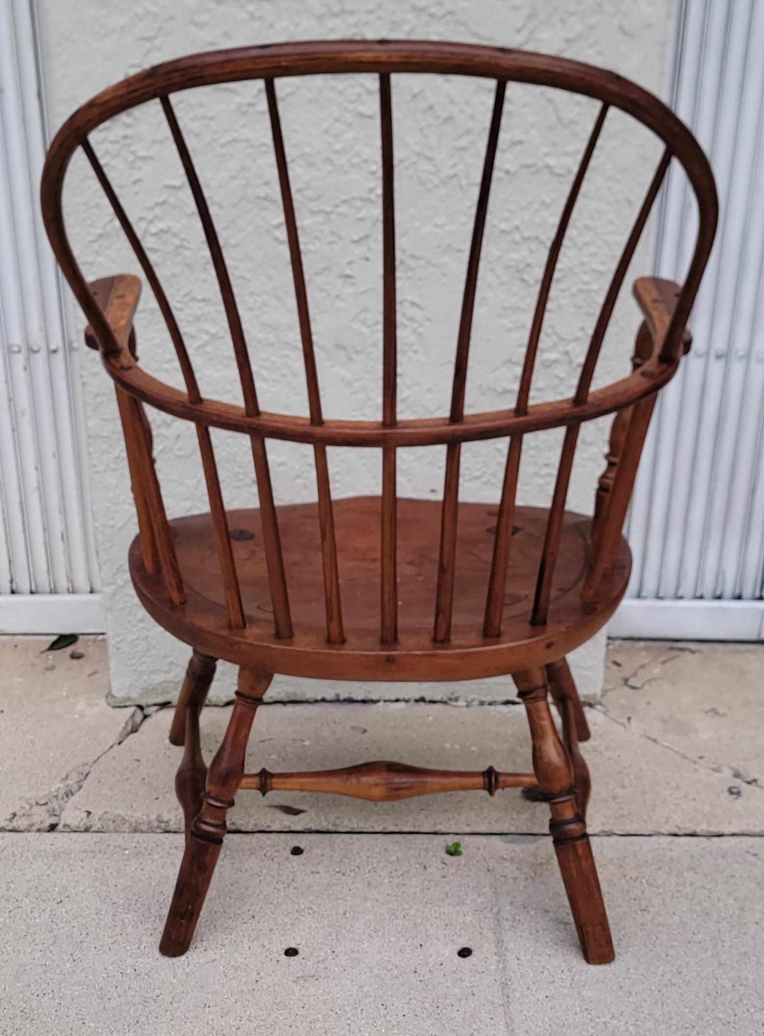 Collezione di quattro sedie Windsor a bracci estesi del XVIII e XIX secolo -4 in vendita 3