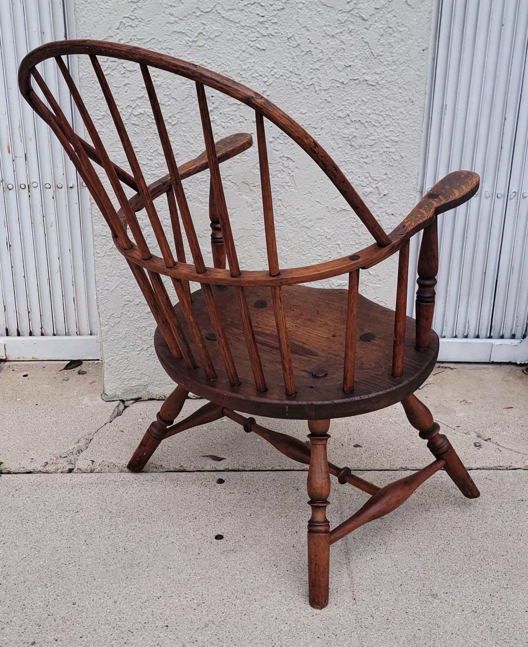 Collezione di quattro sedie Windsor a bracci estesi del XVIII e XIX secolo -4 in vendita 8