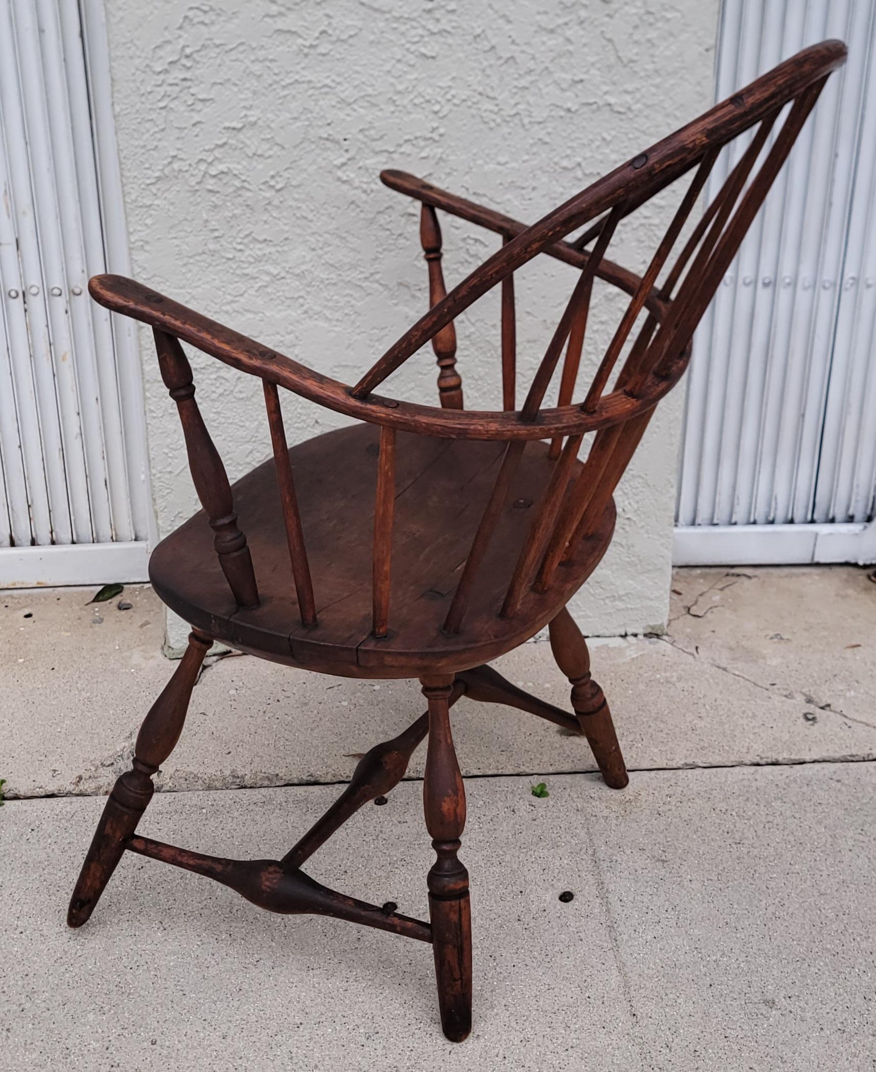 Collezione di quattro sedie Windsor a bracci estesi del XVIII e XIX secolo -4 In condizioni buone in vendita a Los Angeles, CA