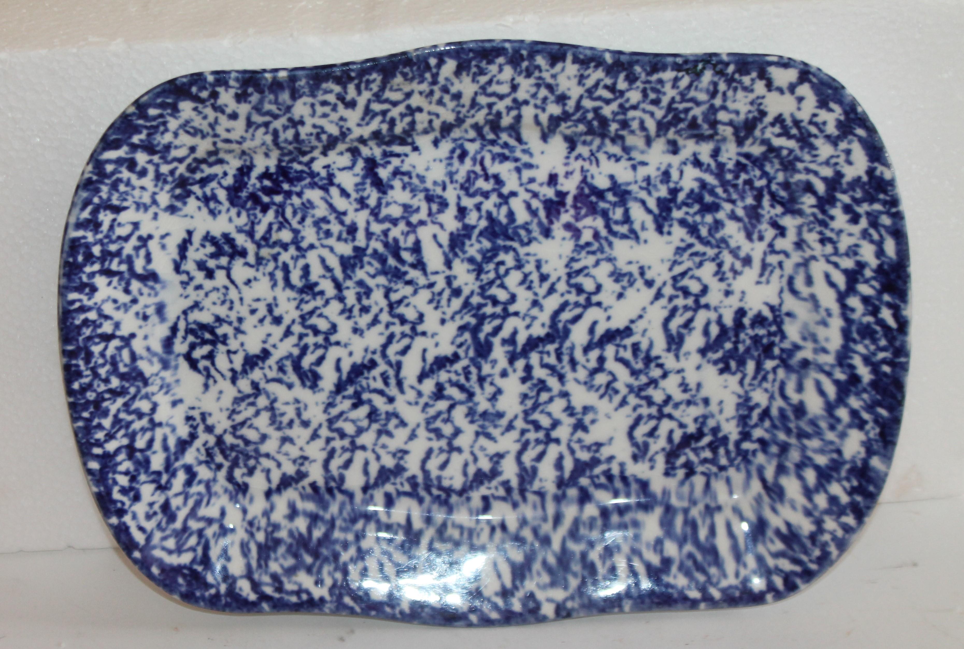 American Collection of Four 19th Century Sponge Ware Serving Platters For Sale