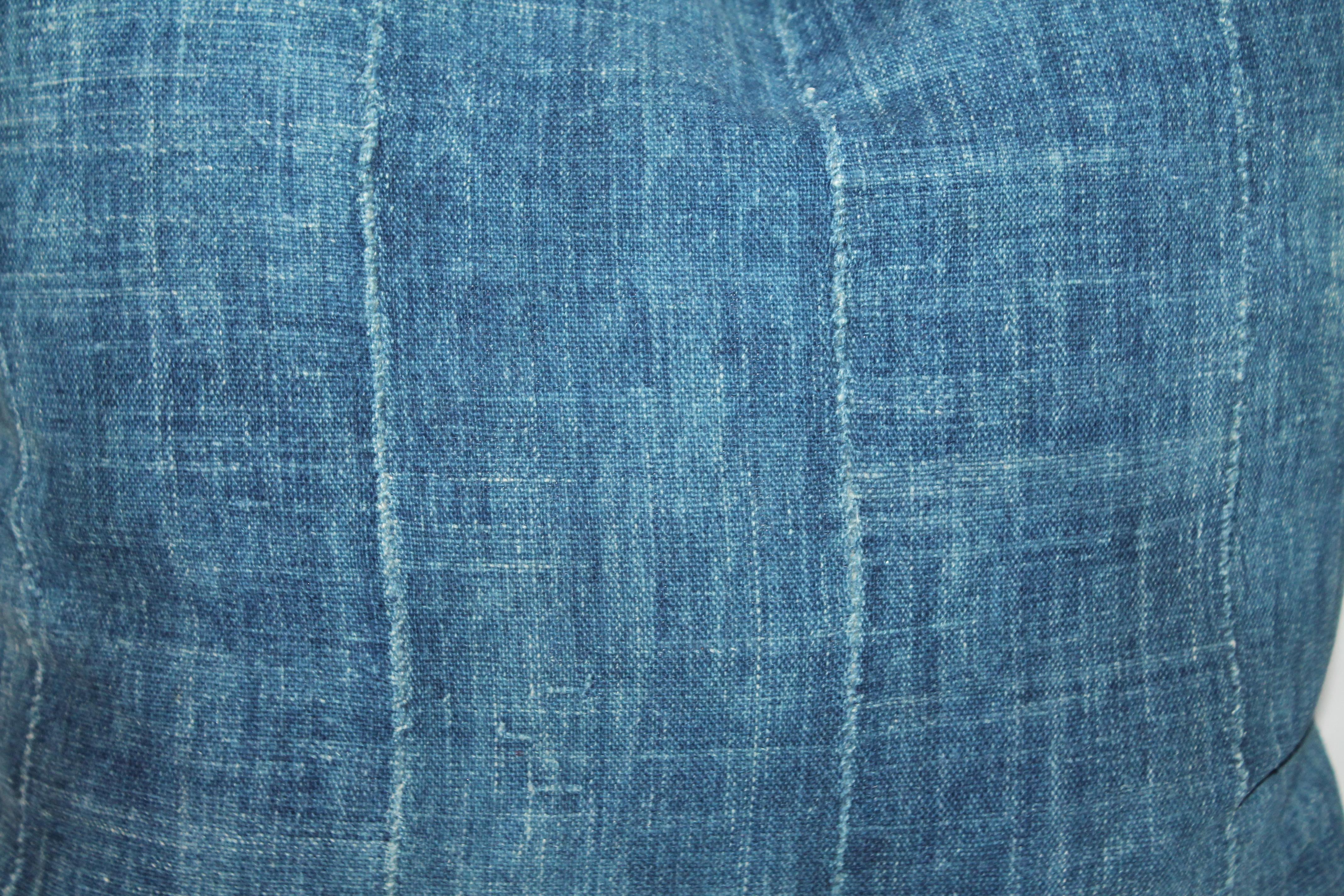 Fait main Collection de quatre coussins en lin bleu faits à la main, lot de 4 en vente