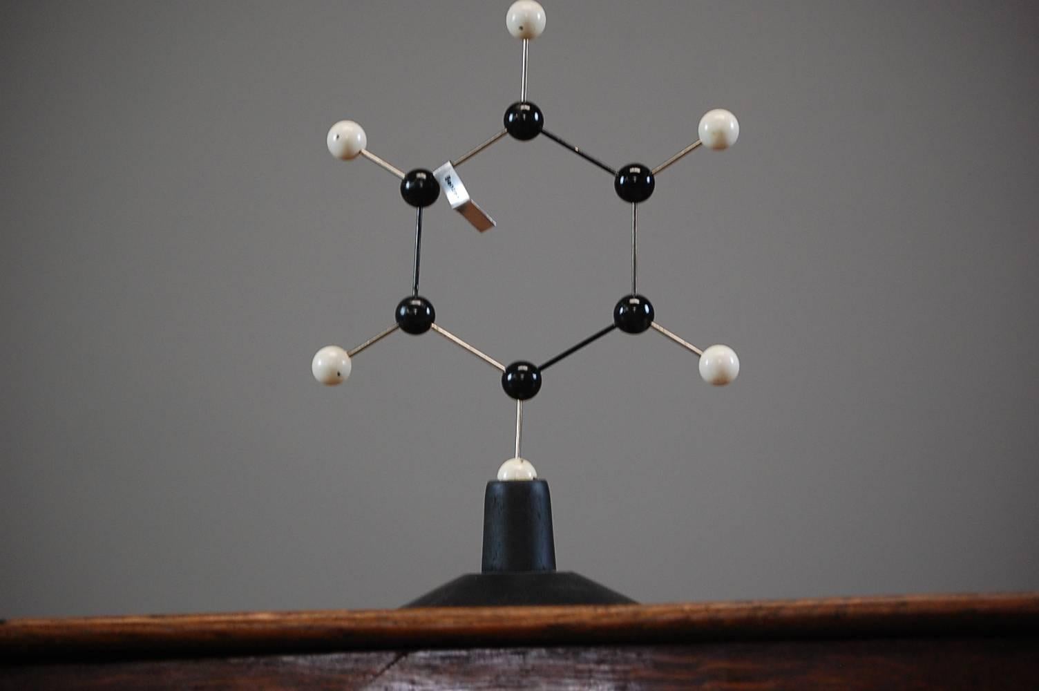 Collection of Four Educational Atom Models In Good Condition In Pease pottage, West Sussex