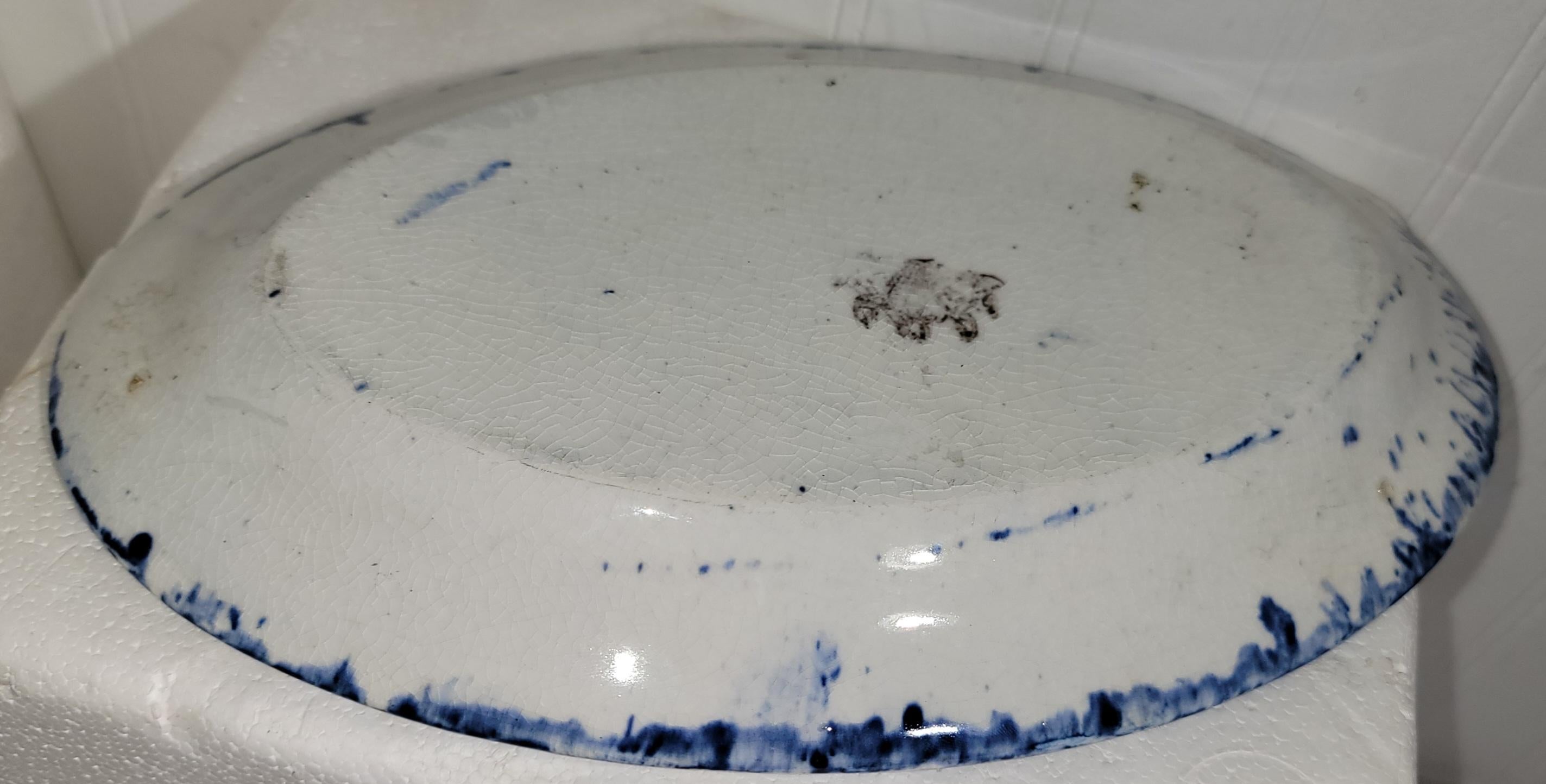 Pottery Collection of Four Oval Sponge Ware  Platters For Sale