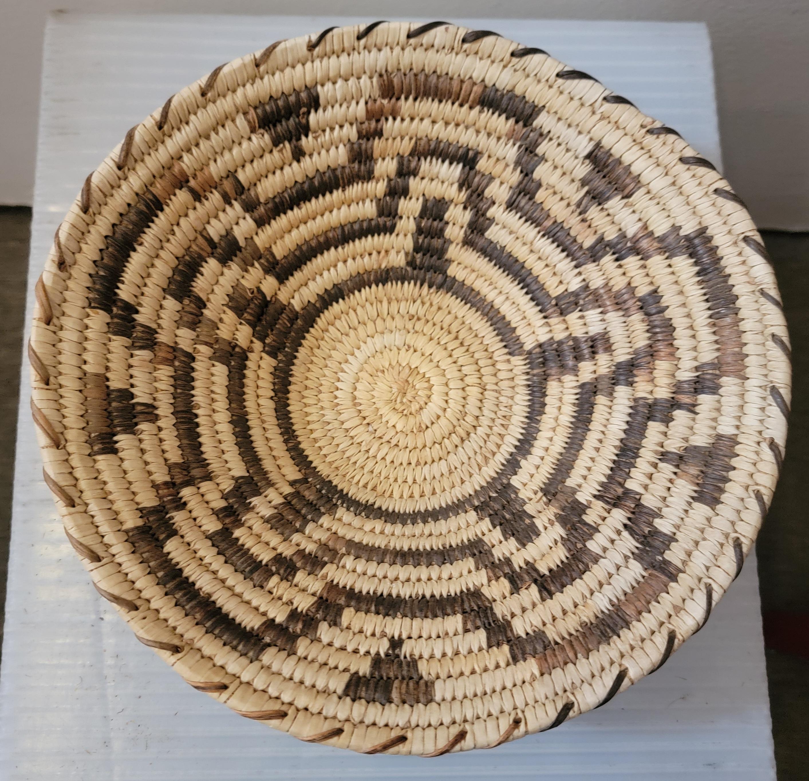 Colección de cuatro papagos americanos  Cestas indias en venta 2