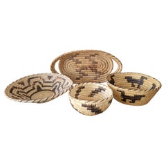 Collection de quatre Papago américains  Paniers indiens