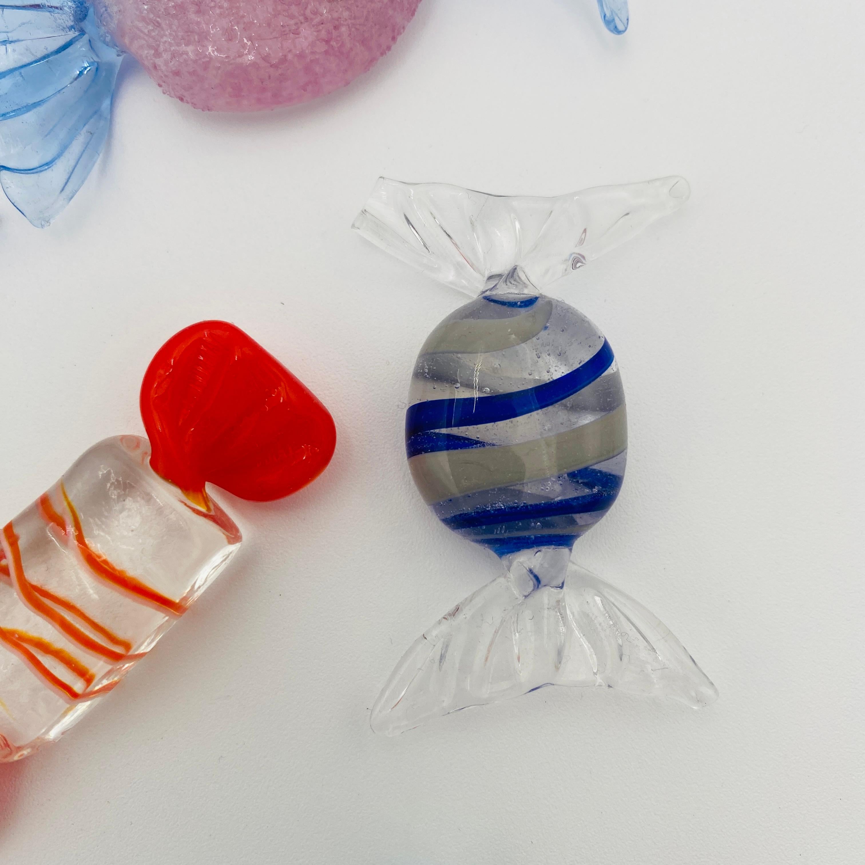 Fatto a mano Collection'S di quattordici caramelle incartate in vetro artistico di Murano 1960s