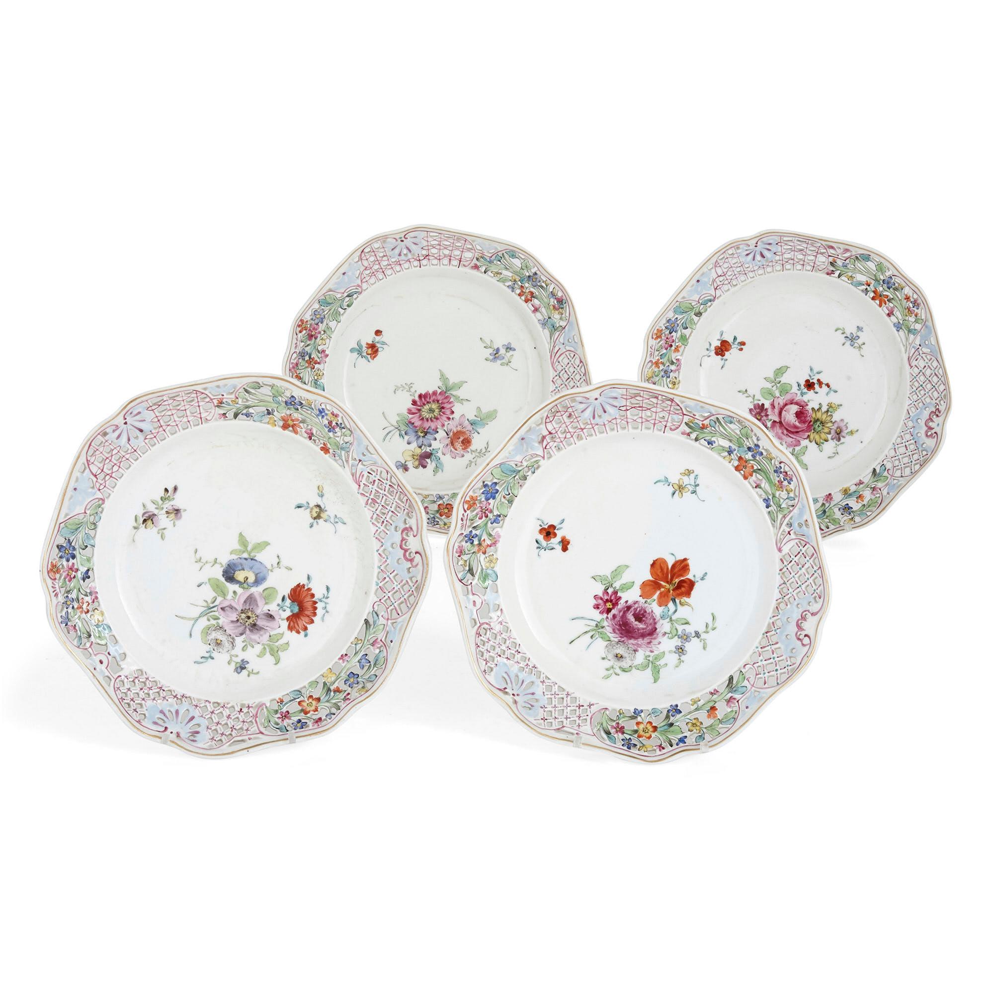 Colección de Catorce Platos de Porcelana de Varios Fabricantes Alemanes Rococó en venta