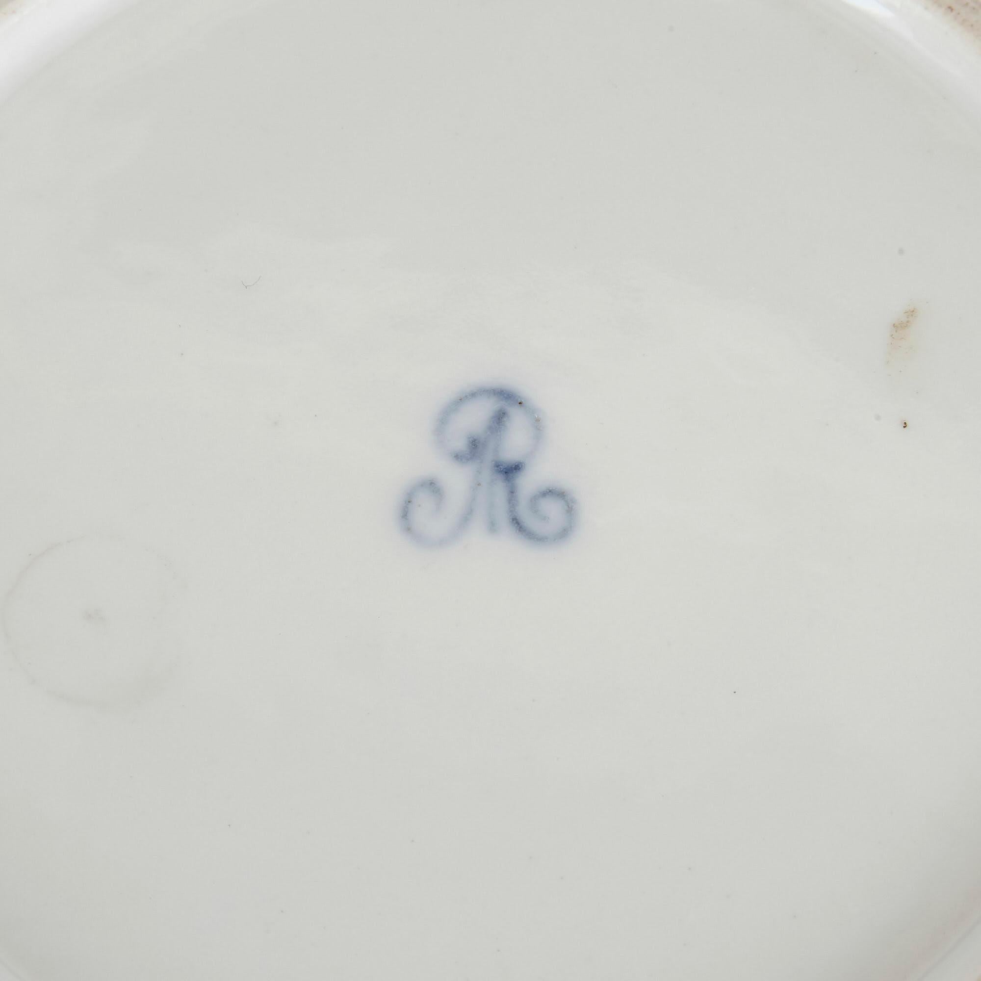 Début du 20ème siècle Collection de quatorze assiettes en porcelaine de différents fabricants allemands en vente