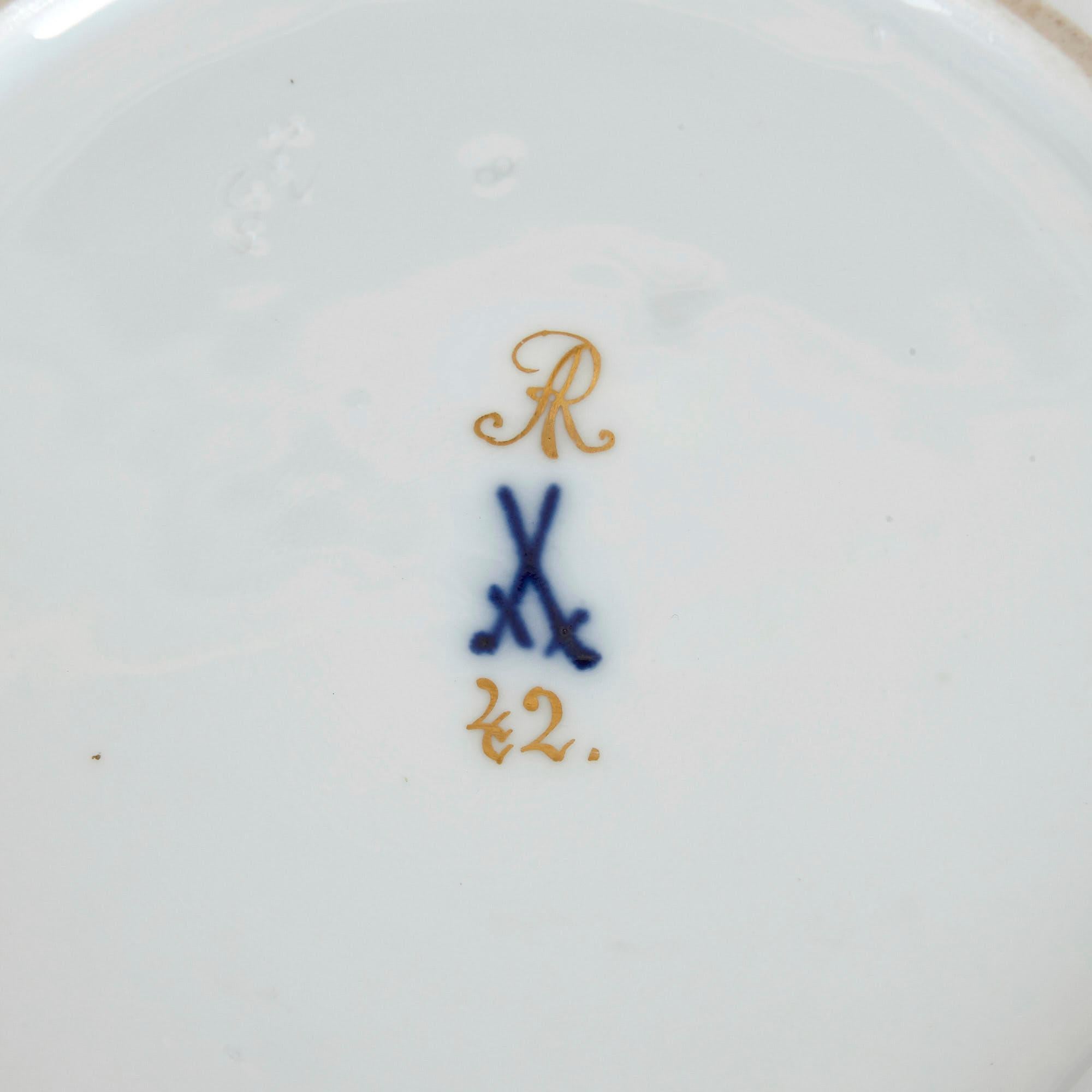 Early 20th Century Collection of Fourteen Porcelain Plates by Various German Makers For Sale