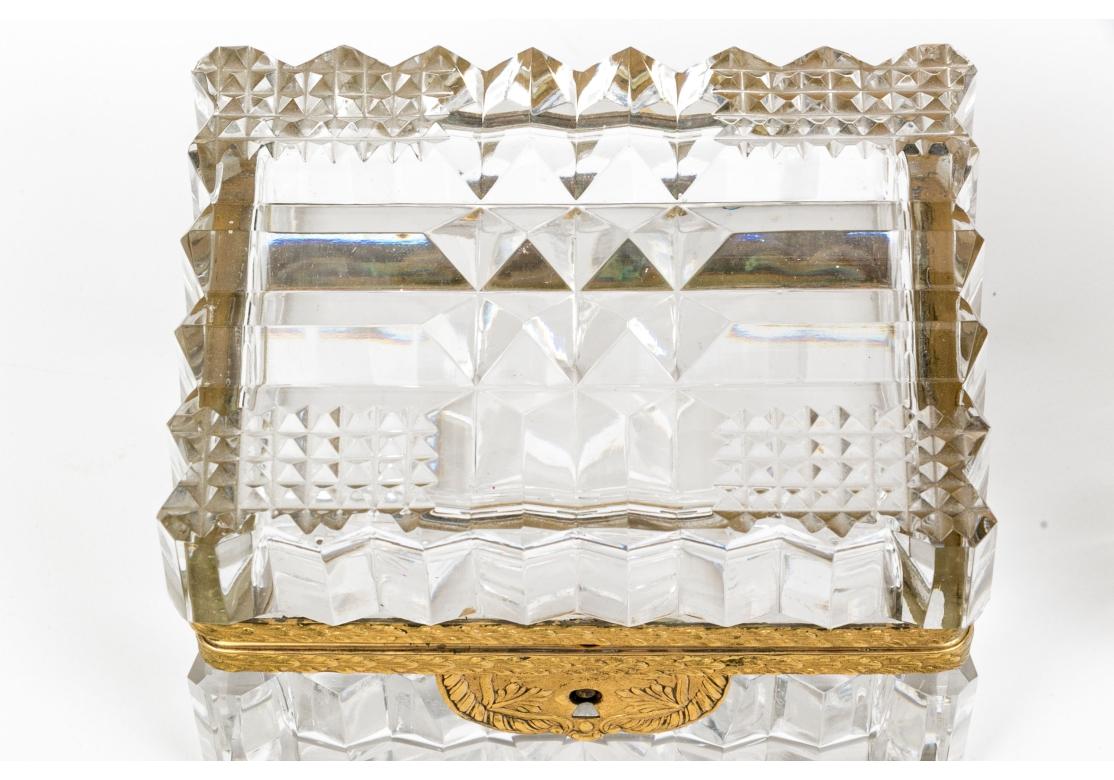 Hollywood Regency Collection de boîtes à couvercle à charnières en cristal français et allemand en vente