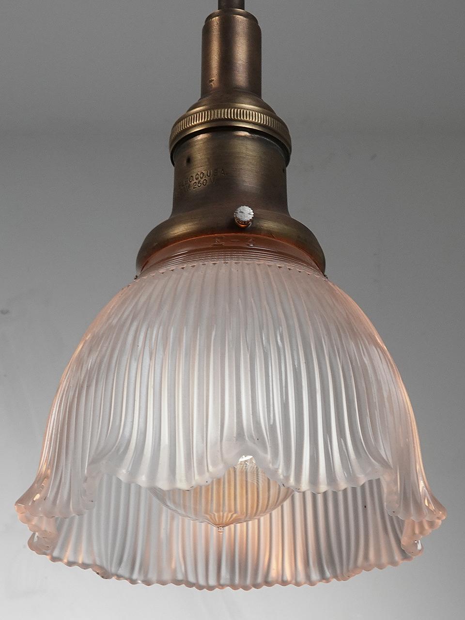 Collection of Frosted Ruffled Prismatic Pendents - 5 Inch In Good Condition For Sale In Peekskill, NY