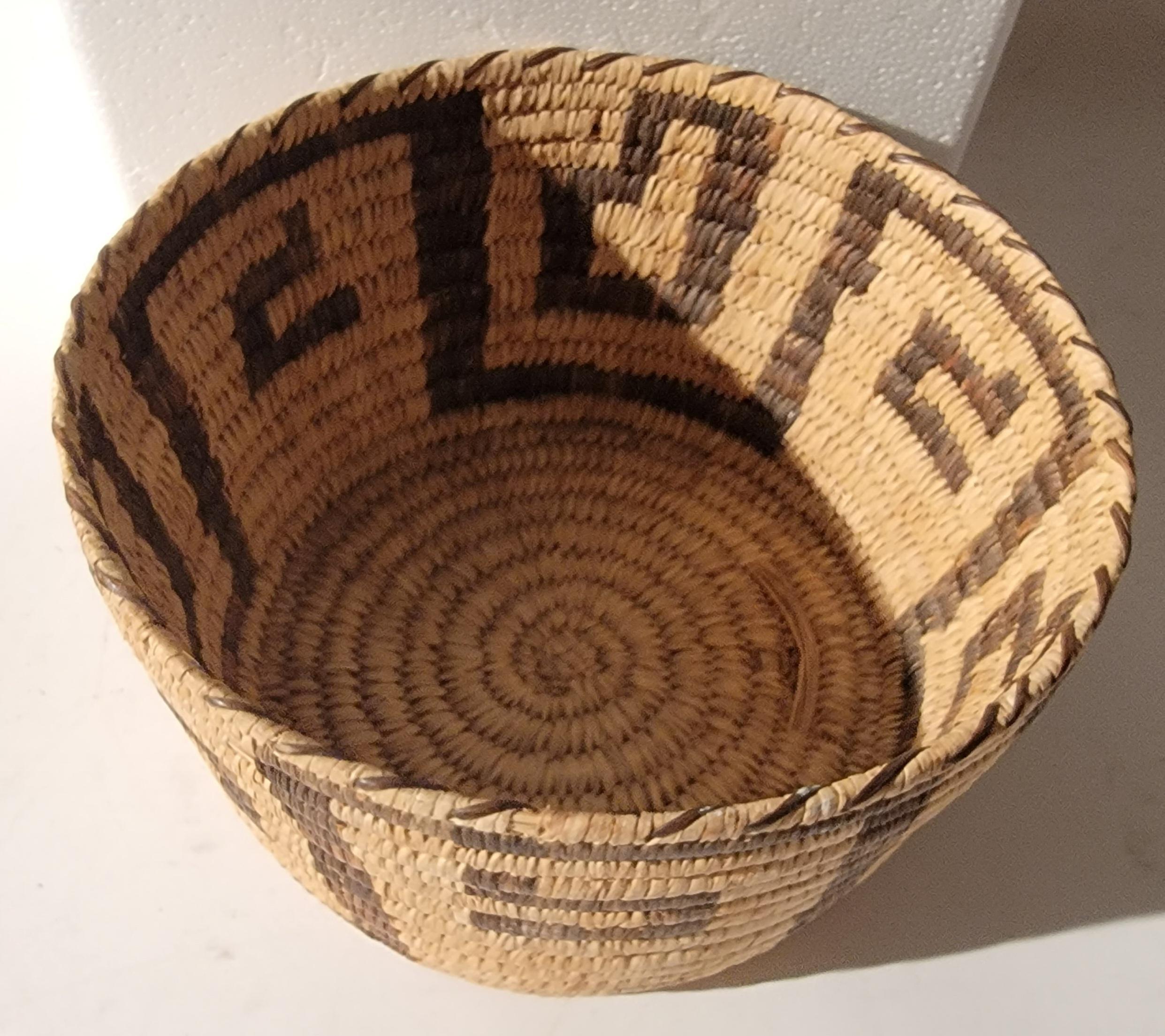 Collection of Geometric Pima Indian Baskets -4 For Sale 1