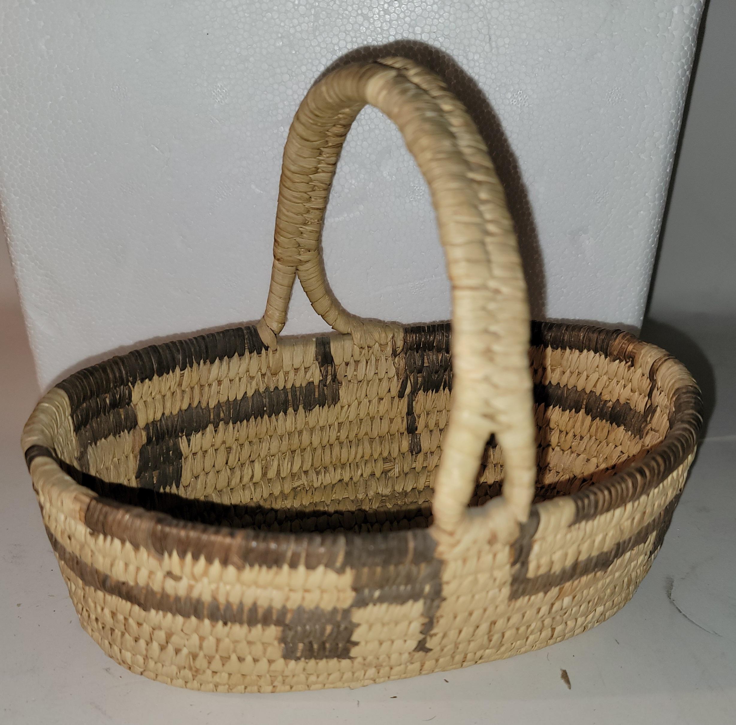 Collection of Geometric Pima Indian Baskets -4 For Sale 2