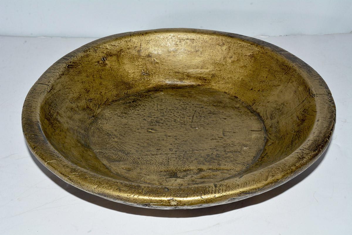Collection of Gold Giltwood Serving Bowls In Good Condition In Sheffield, MA