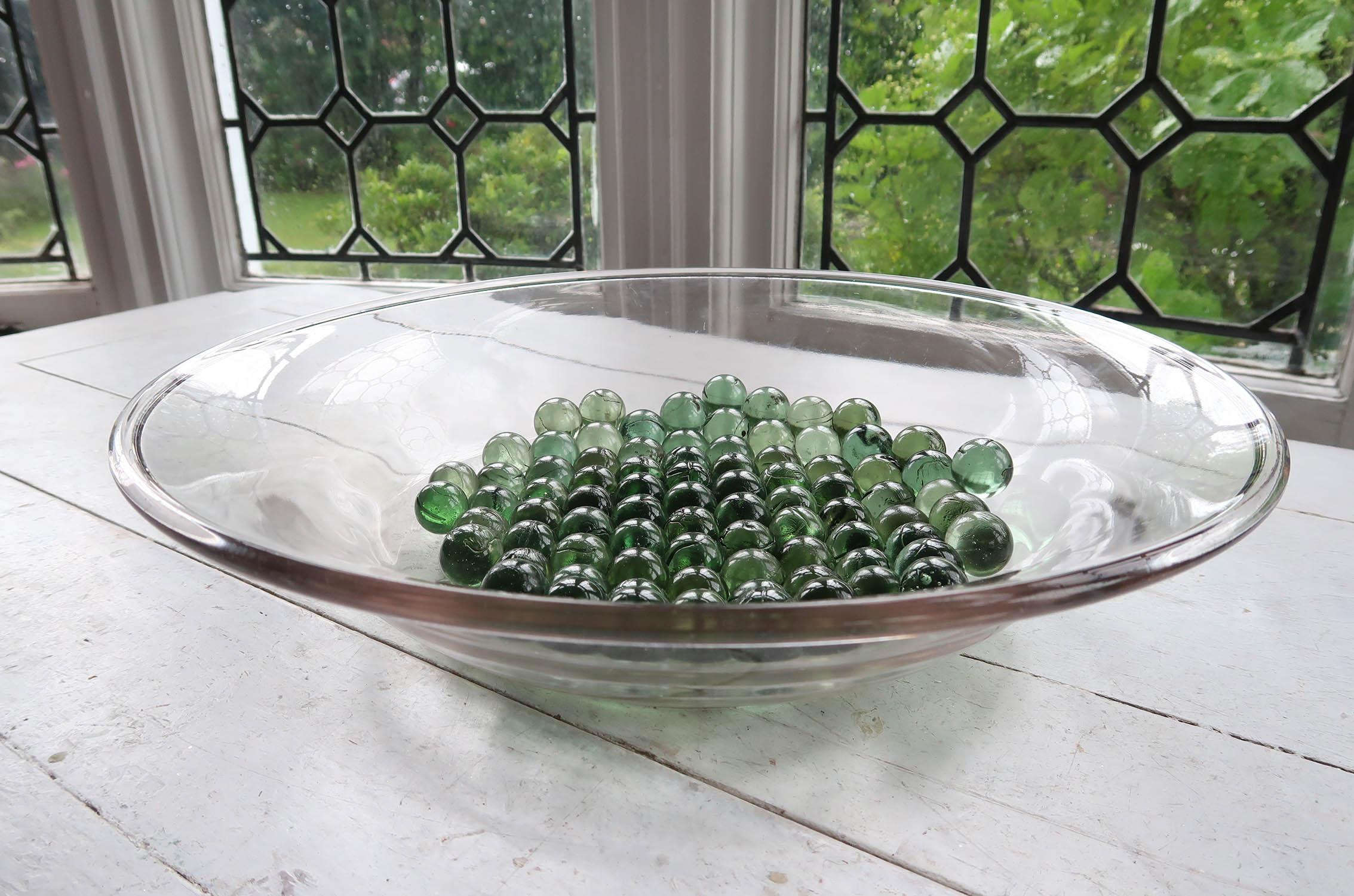 Fait main Collection de marbres de verre verts. Anglais, 19e siècle en vente