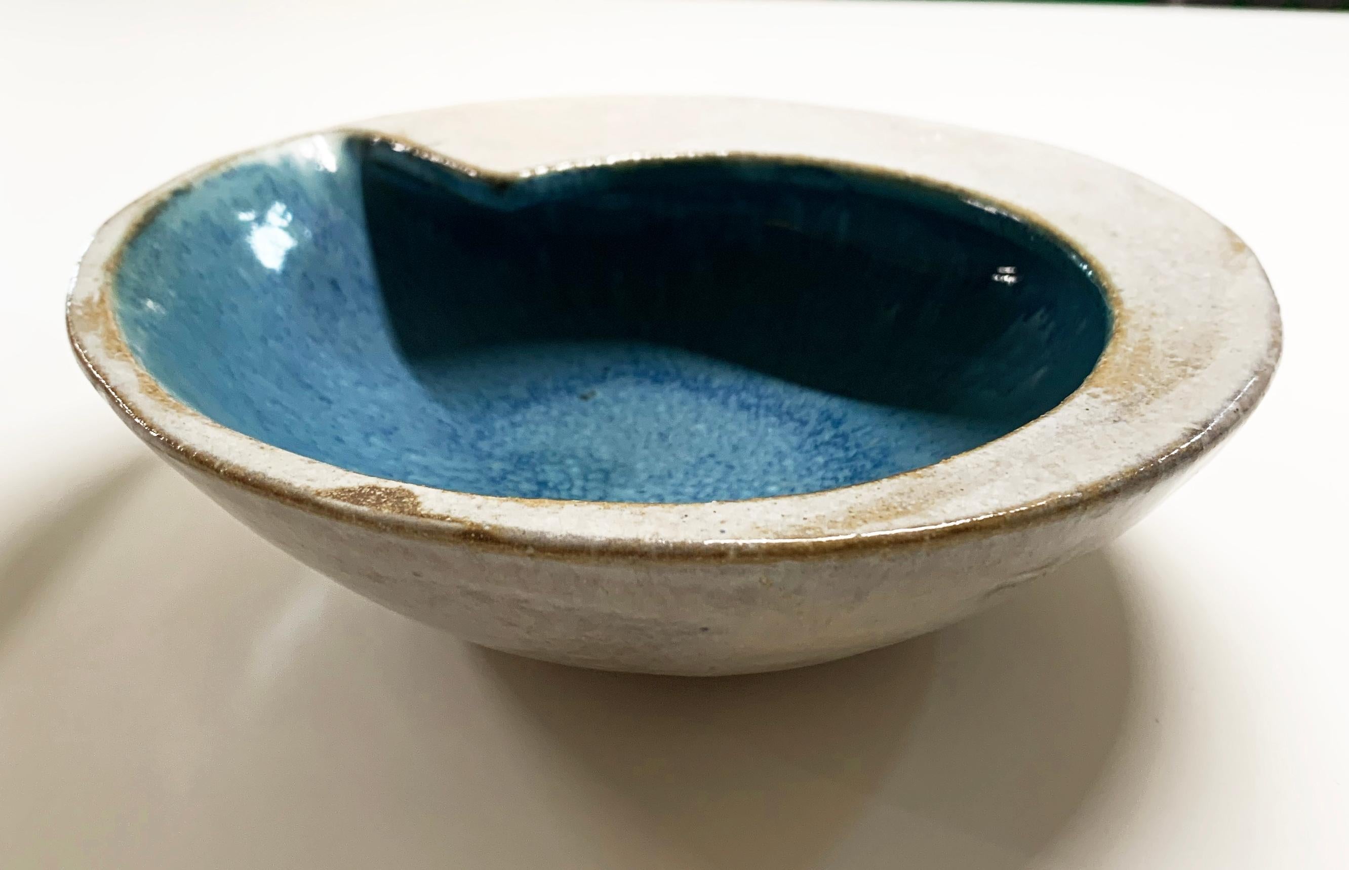 Mid-20th Century Collection of Iconic Eugene Deutch Ceramic Bowls For Sale