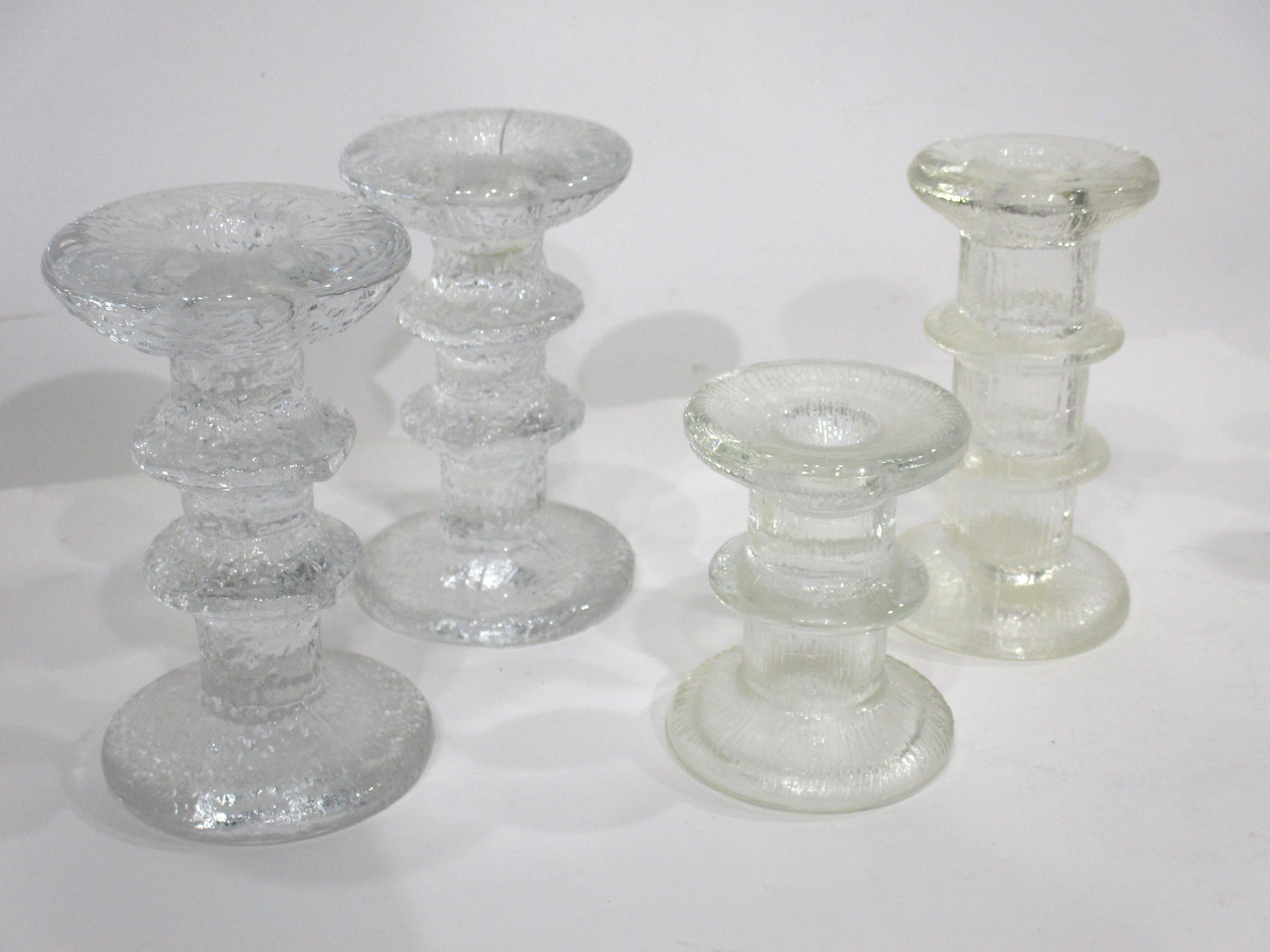 Kollektion von Iittala-Kerzenständern aus Glas von Timo Sarpaneva  (20. Jahrhundert) im Angebot