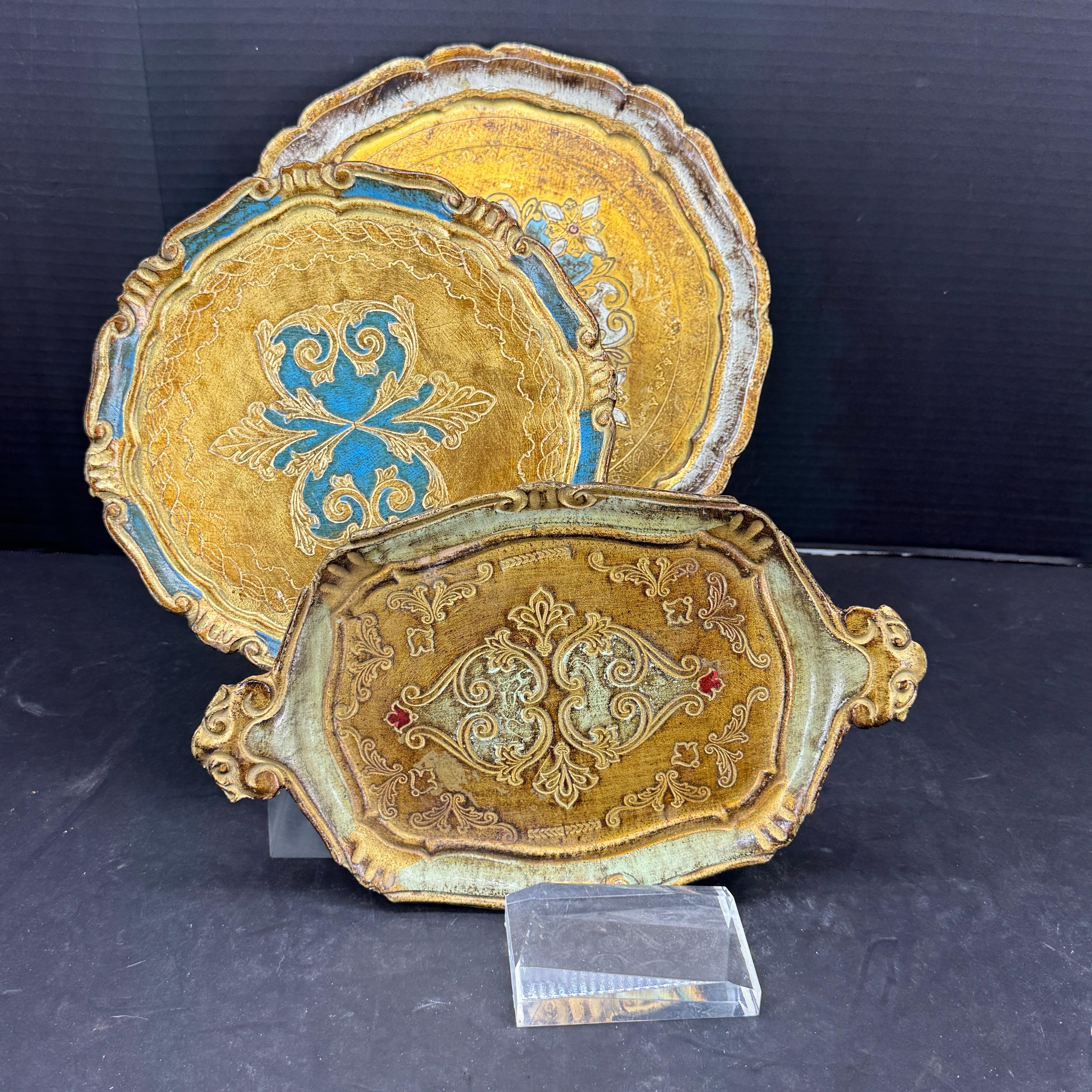 Collezione di vassoi Florentine in legno dorato della metà del secolo scorso in vendita 2