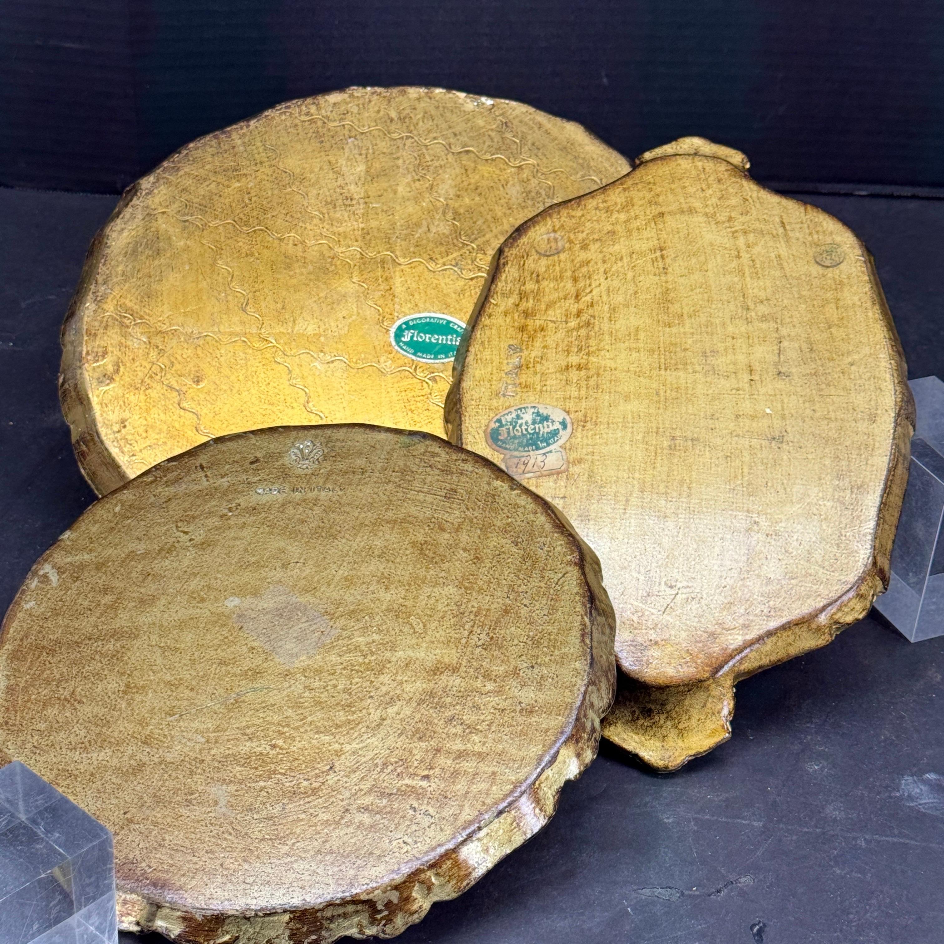 Collezione di vassoi Florentine in legno dorato della metà del secolo scorso In condizioni buone in vendita a Haddonfield, NJ