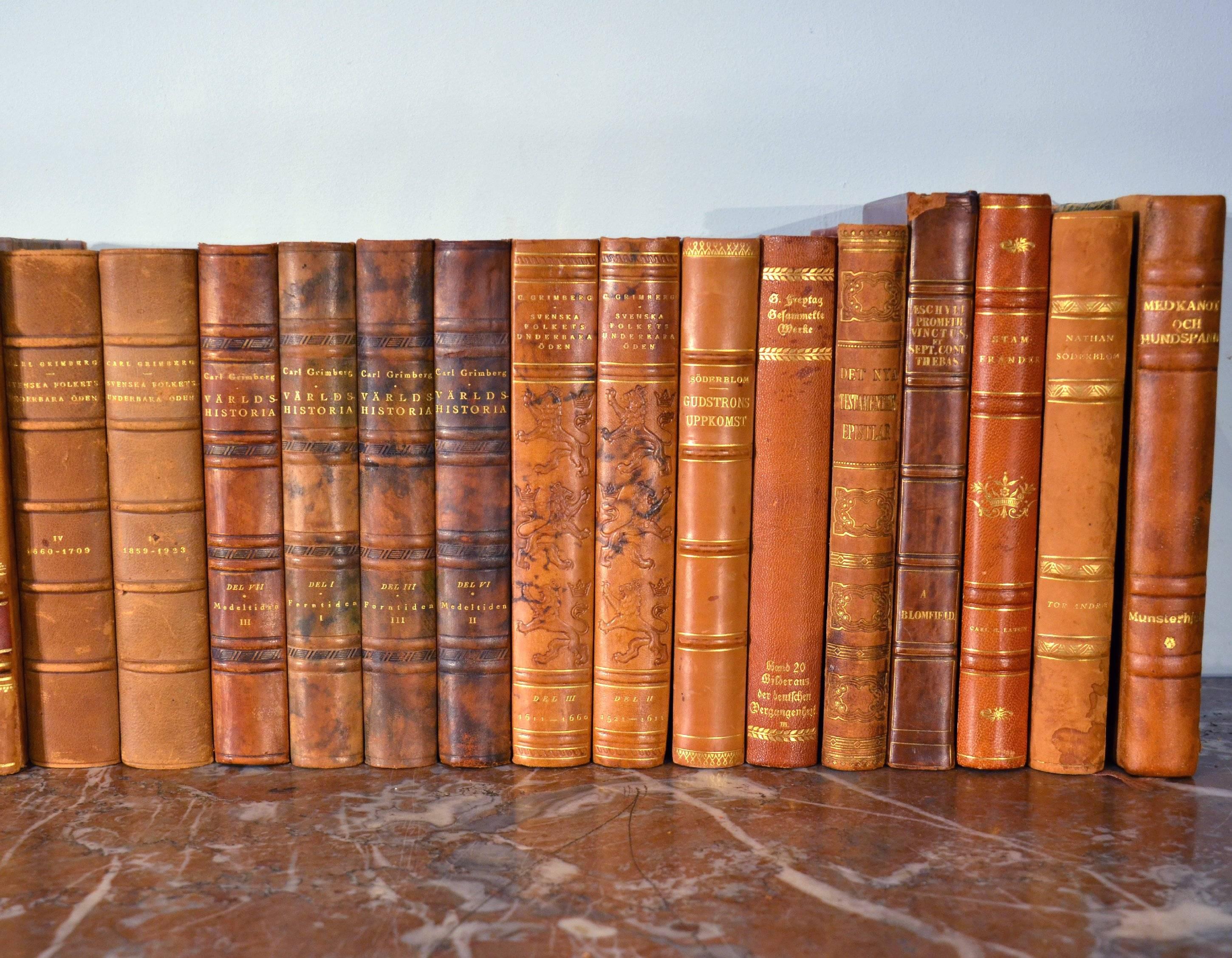 Collection of Leather Bound Books, Series 123 In Good Condition In London, GB