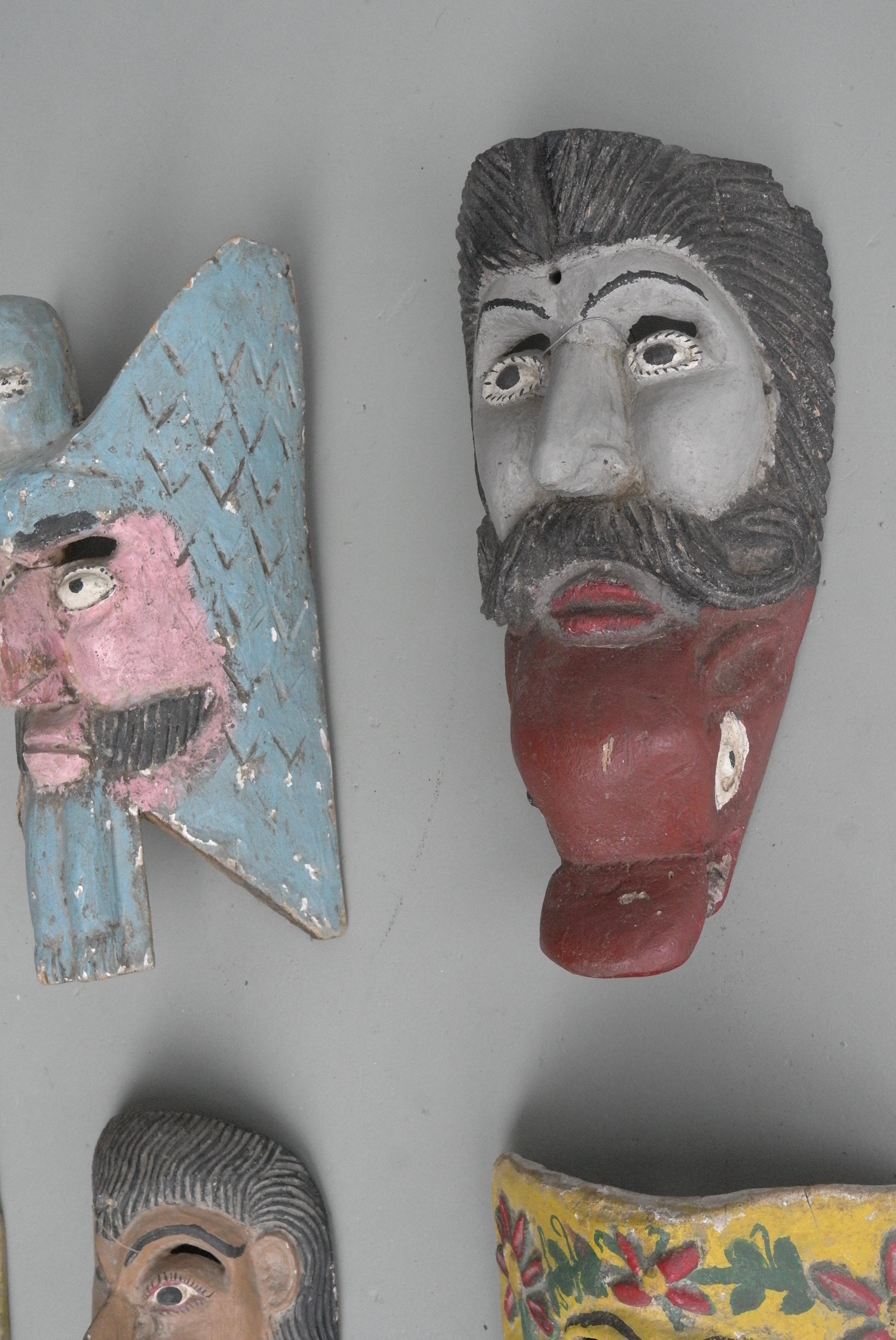 Collection of Midcentury South American Multicolored Wooden Masks In Good Condition In Den Haag, NL