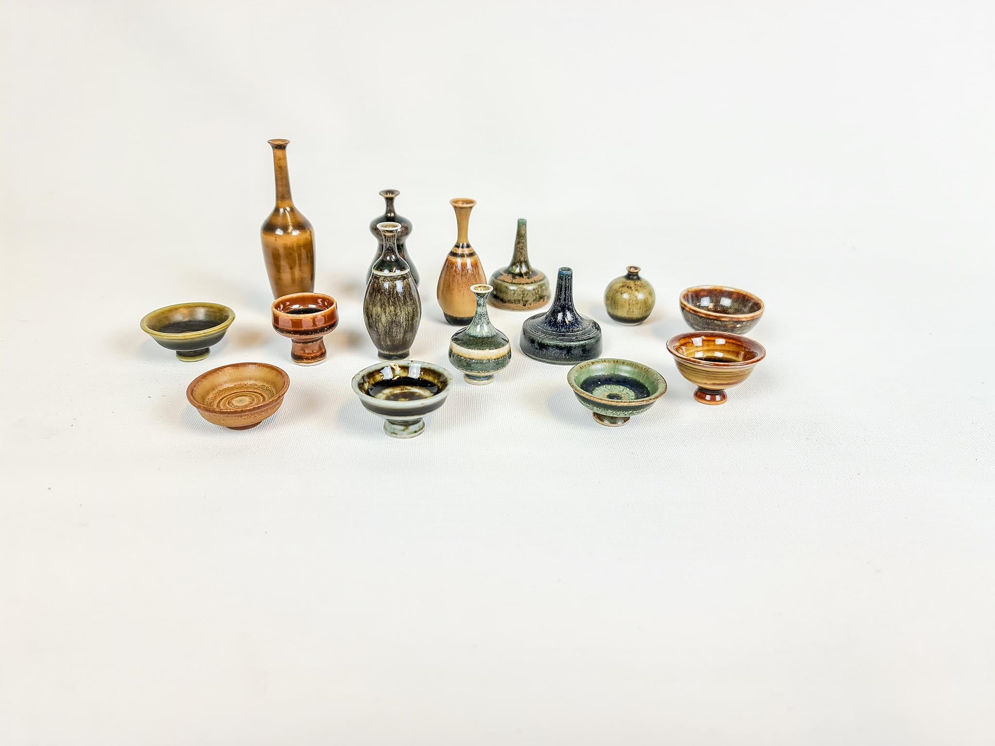 Sammlung von Miniatur-Keramikstücken aus Höganäs, Schweden (Moderne der Mitte des Jahrhunderts) im Angebot