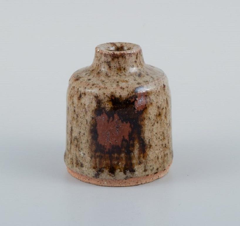 Vernissé The Collective de neuf vases miniatures en céramique émaillée. 1960 / 70's en vente
