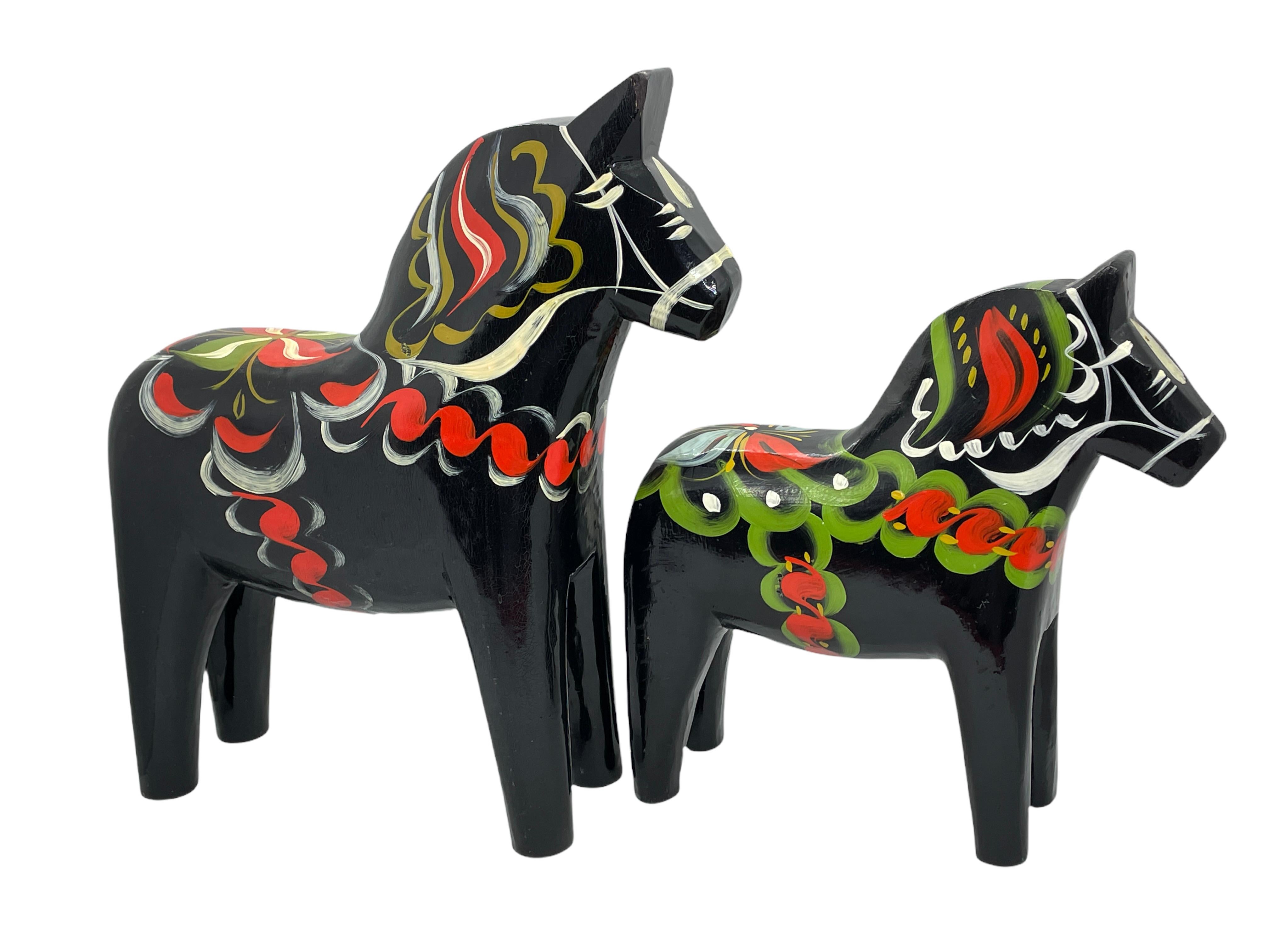 Suédois Collection de neuf chevaux Dala suédois vintage par Nils Olsson, Suède Folk Art en vente