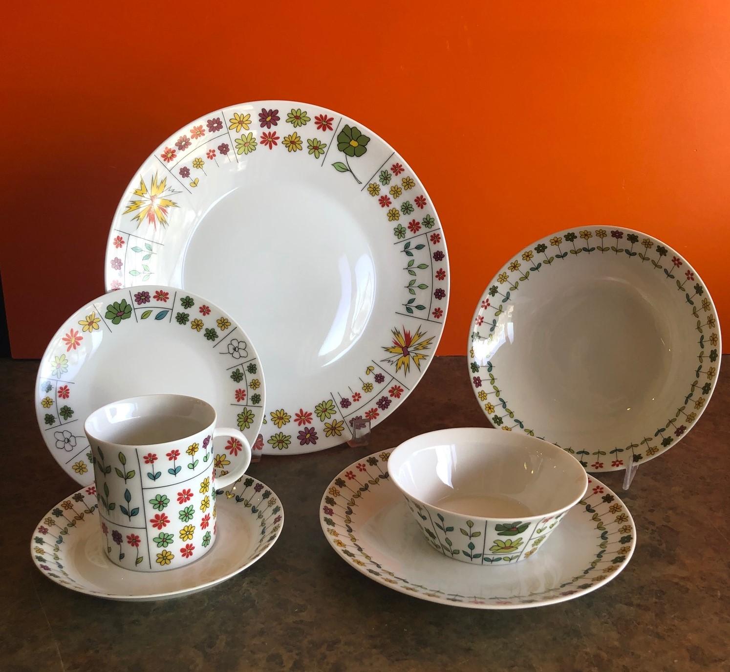 Wonderful 97 piece set of midcentury dinnerware by Emilio Pucci for Rosenthal Studio Line, circa 1960s. The pattern is 