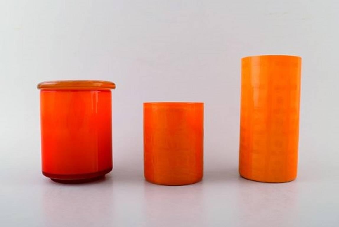 Collection of Scandinavian orange art glass vases and bowls, Holmegaard and more.
1960s-1970s.
In perfect condition.
The highest measures 14.5 cm.
Most of them are signed.