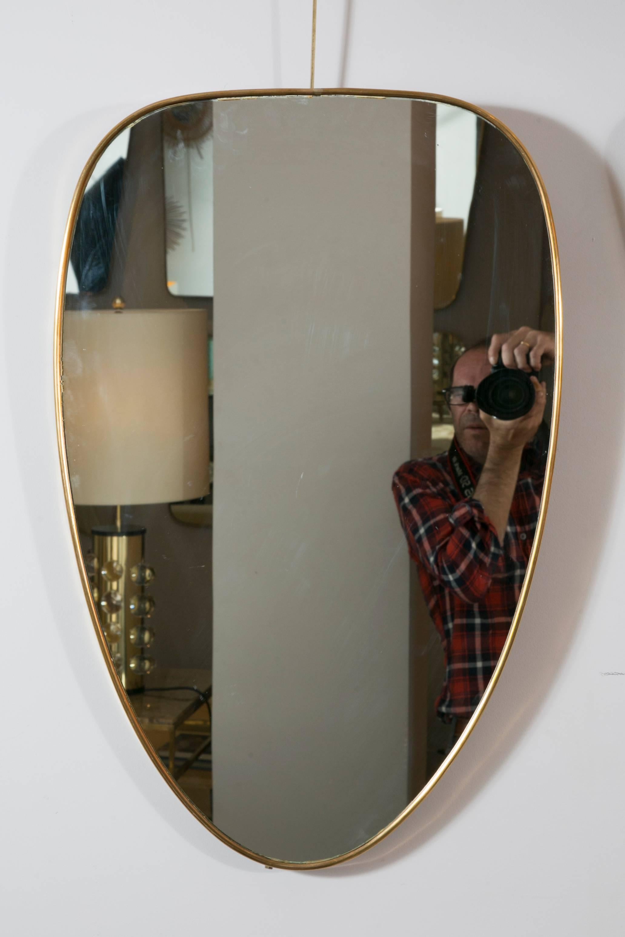 Collection of Seven Brass Framed Wall Mirrors in the Style of Gio Ponti In Excellent Condition In Paris, Ile-de-France