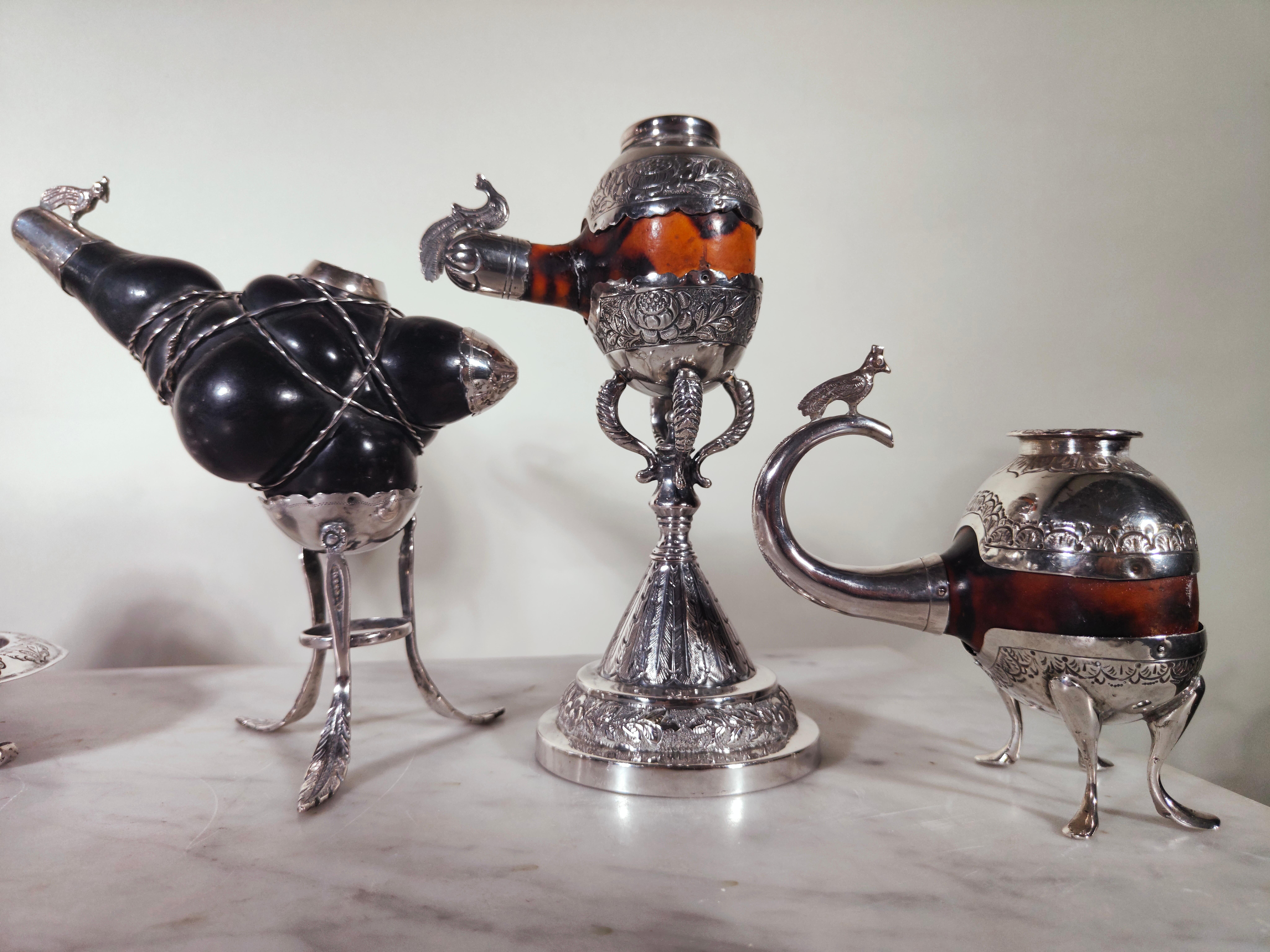 Kollektion von sechs Kolonialtopfen aus Silber, achtzehntes Jahrhundert im Angebot 3