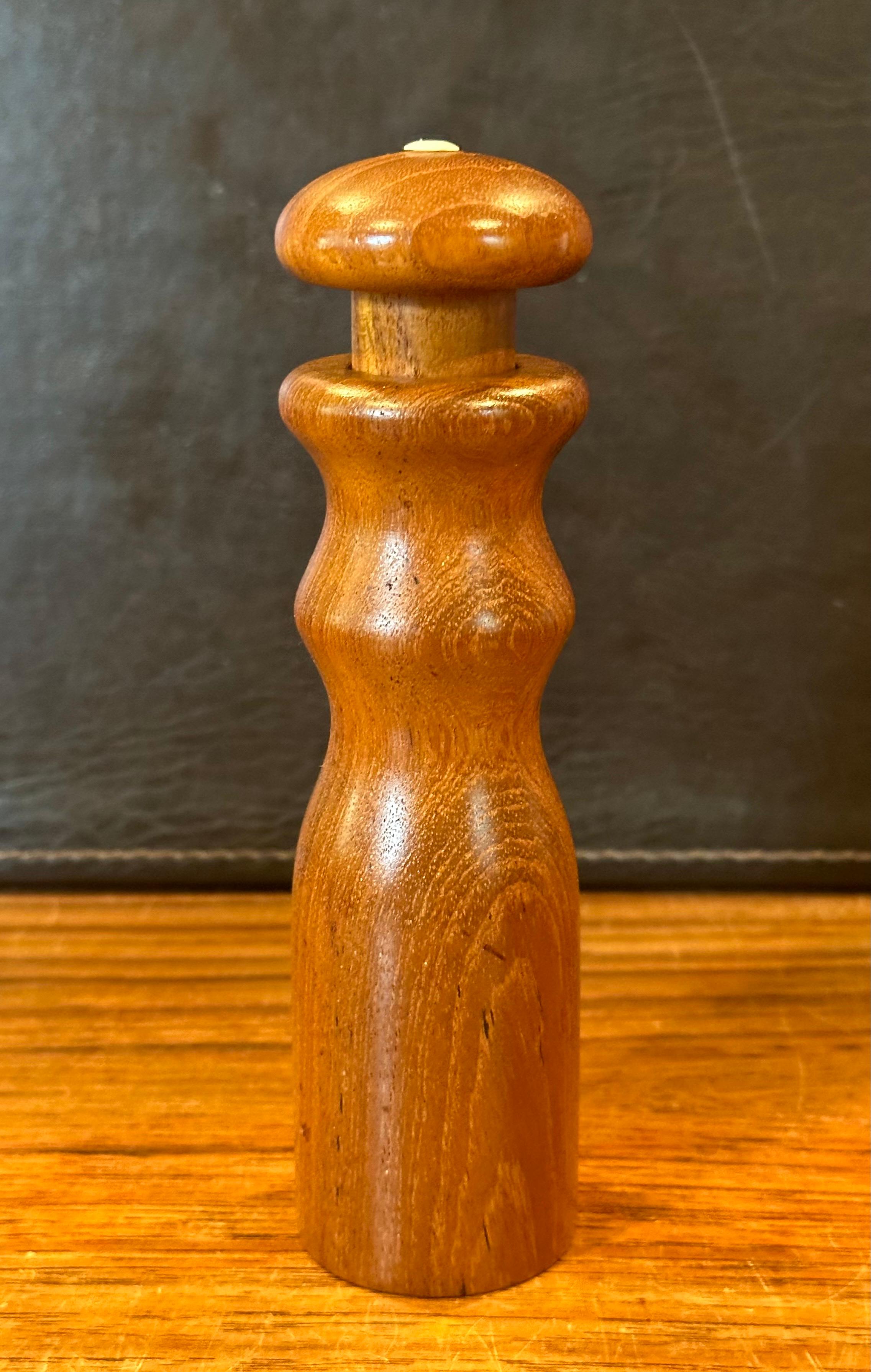 Collection of Six Danish Modern Teak Pepper Mills by Jens Quistgaard for Dansk For Sale 4