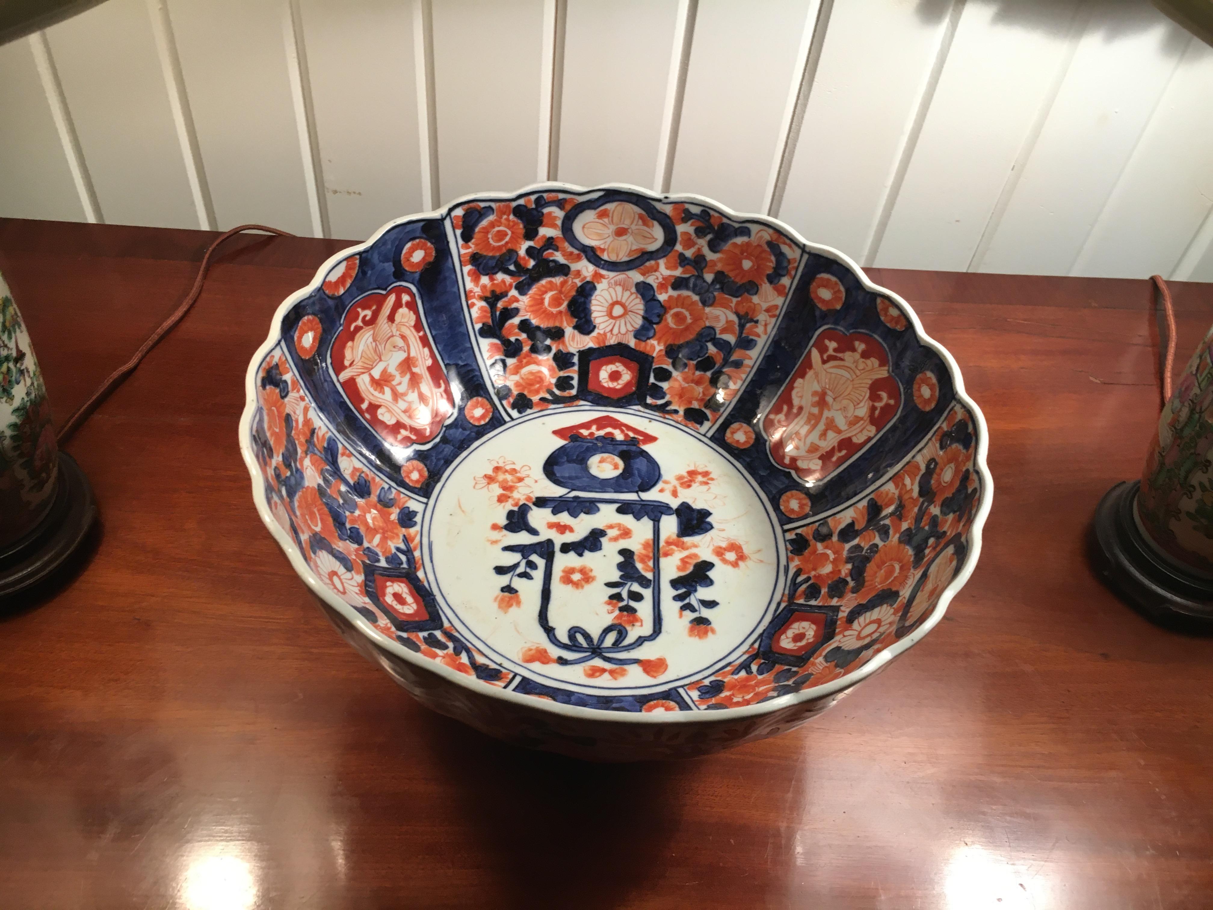 Collection of Six Imari Chargers of Various Form and Size For Sale 4