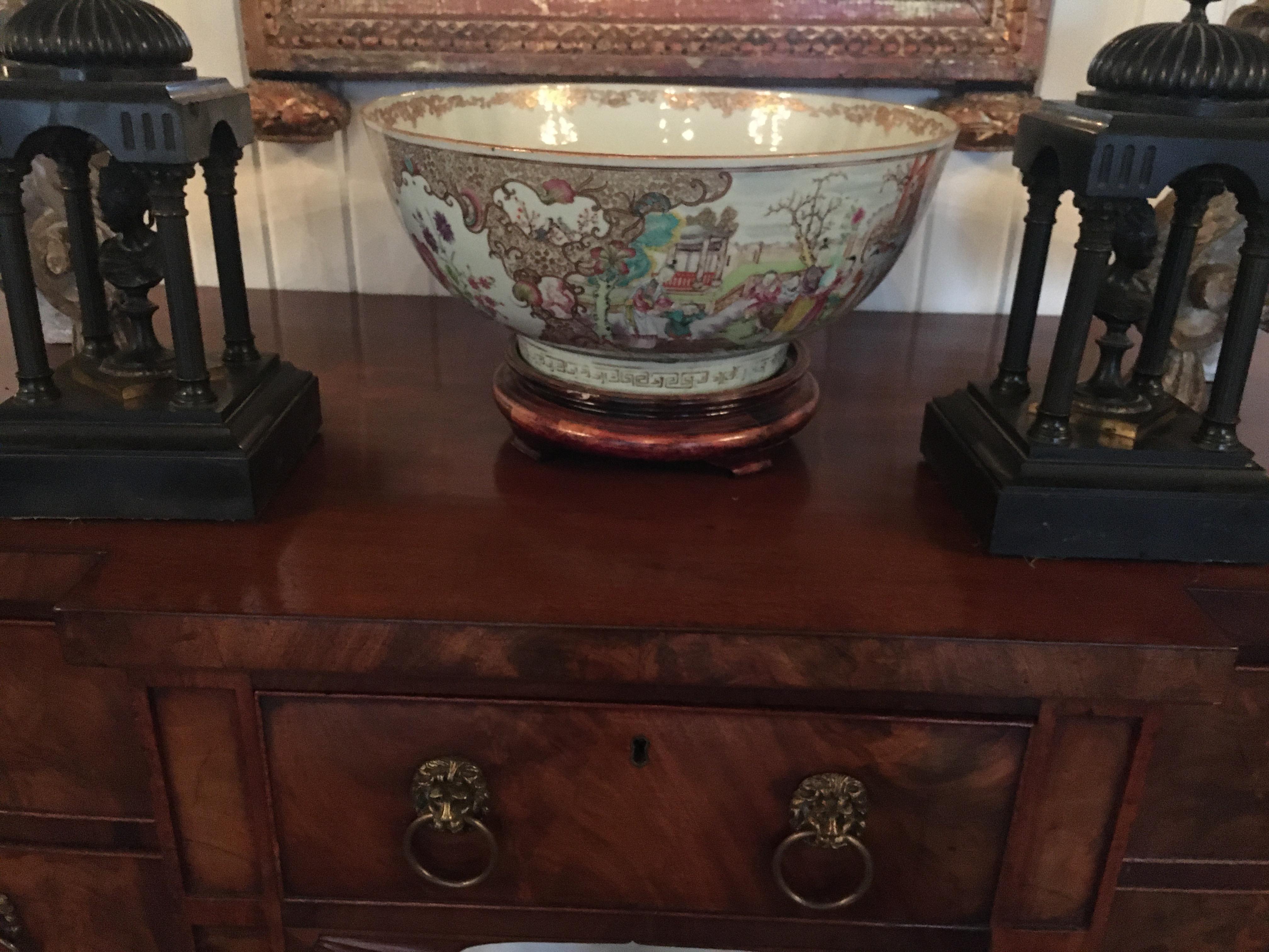 Collection of Six Imari Chargers of Various Form and Size For Sale 8