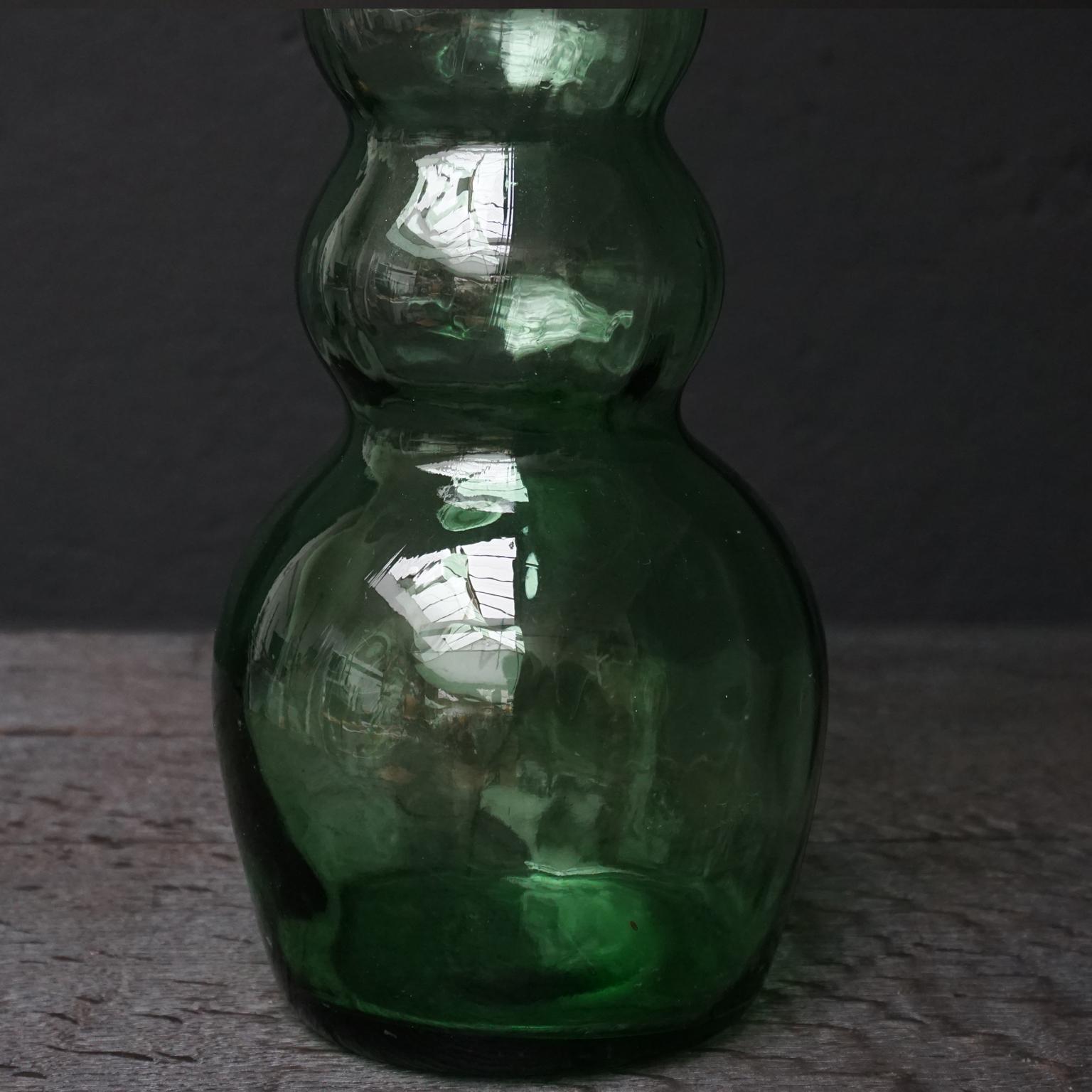 Collection of Six Large 1970s Green Glass Italian Chianti Bottles 3