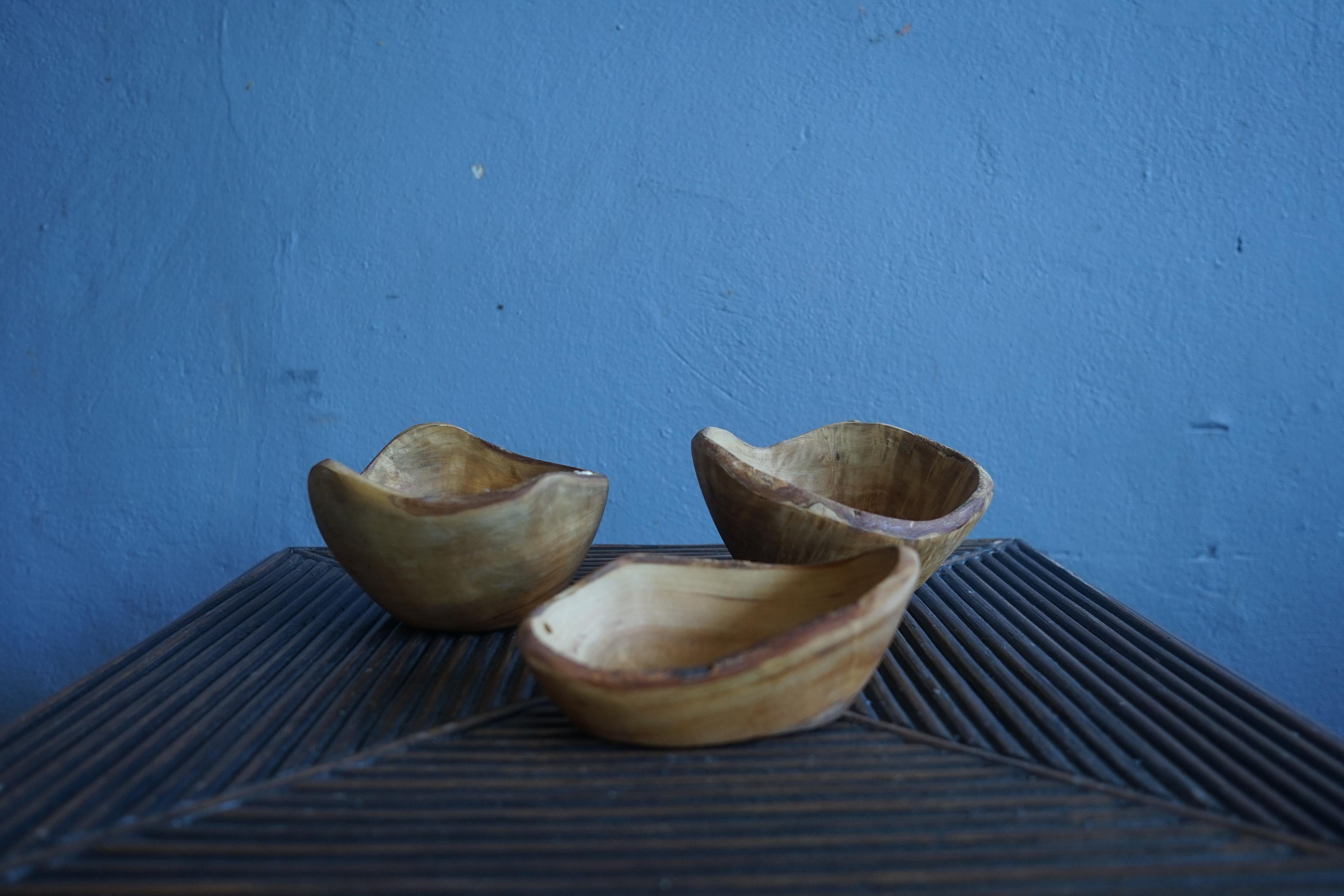 Rare Collection of Swedish’s organic wooden bowl from the 1940s.

Beautiful collection of Swedish’s wooden bowls from the 1940s, the bowls are made in a beautiful light wood with a beautiful dark texture.

The bowls are the perfect decorative