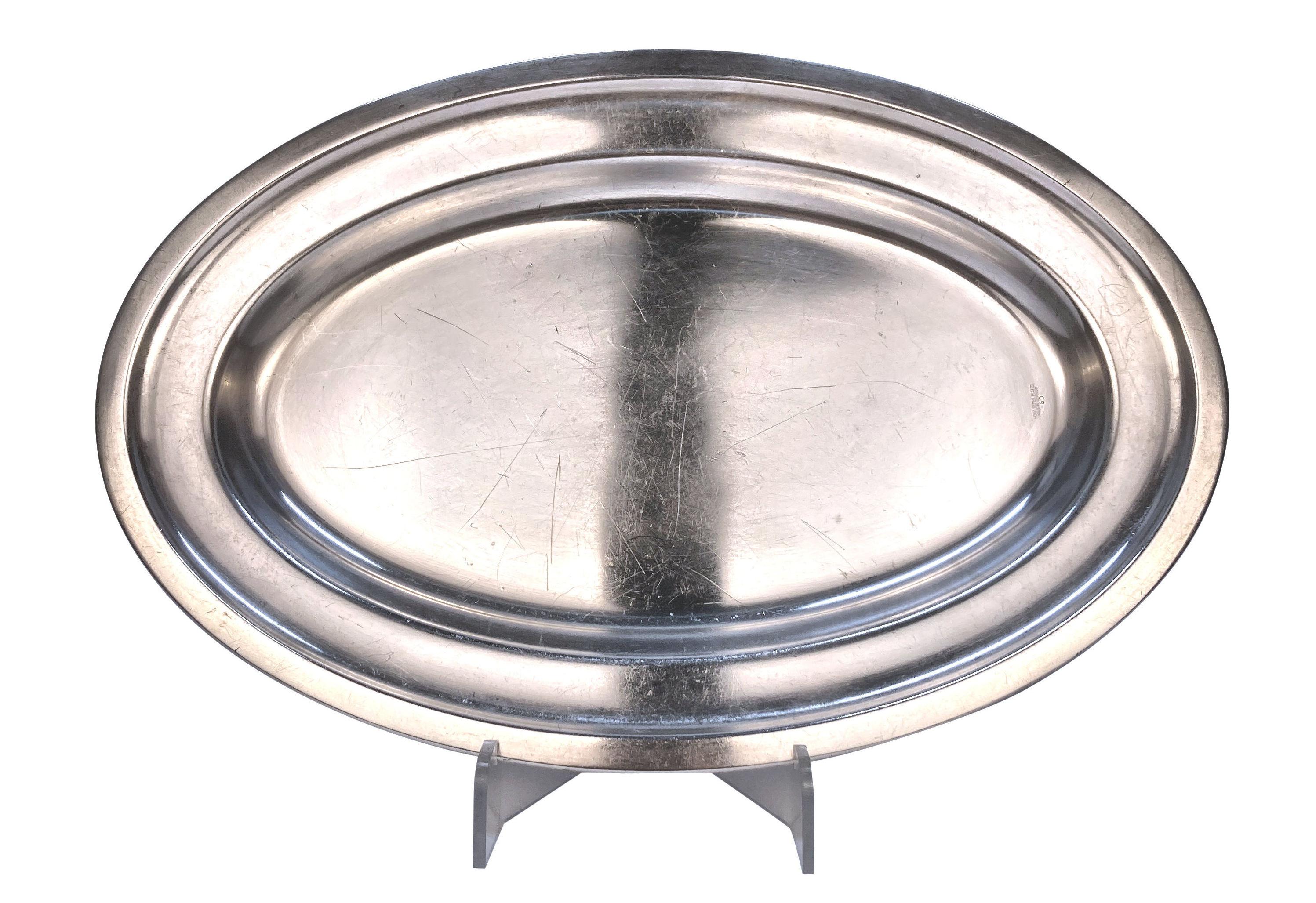 Collection Of Thirteen Silver Serving Platters im Zustand „Gut“ im Angebot in Kent, Dover