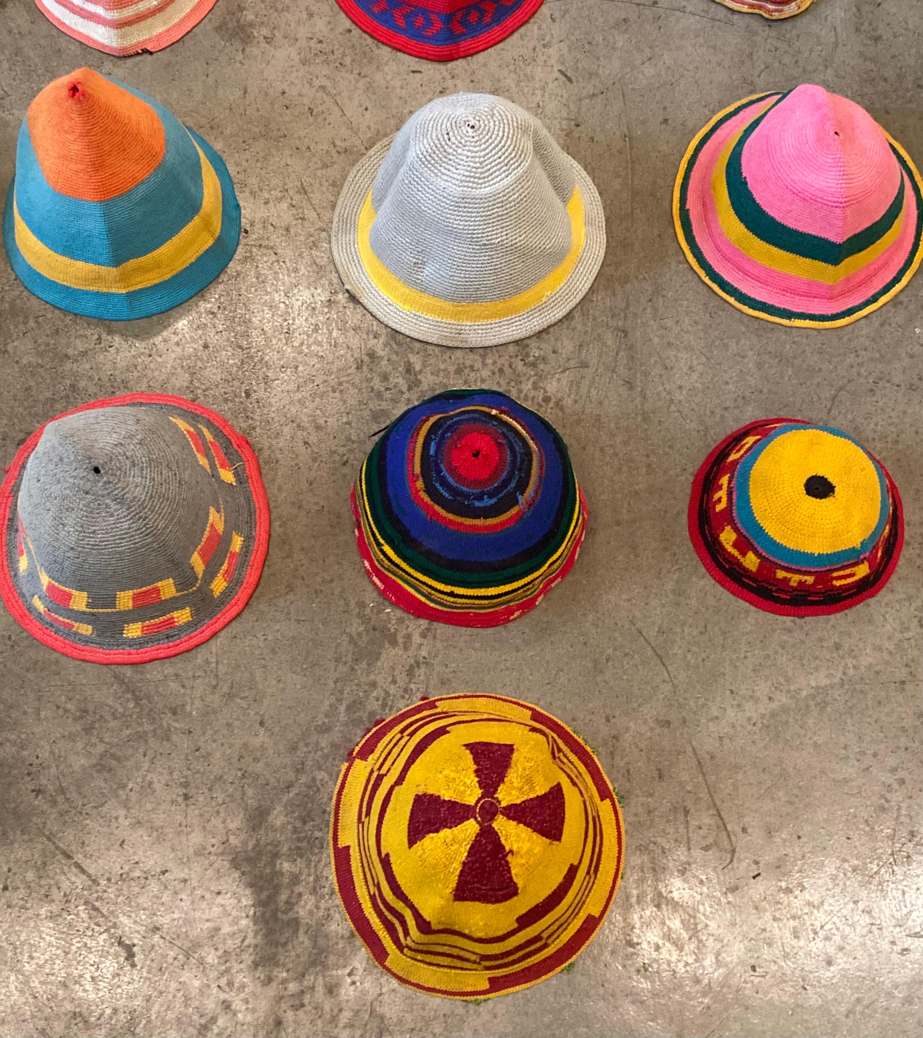 XX secolo Collectional di tredici cappelli Dorze tradizionali,  Etiopia in vendita