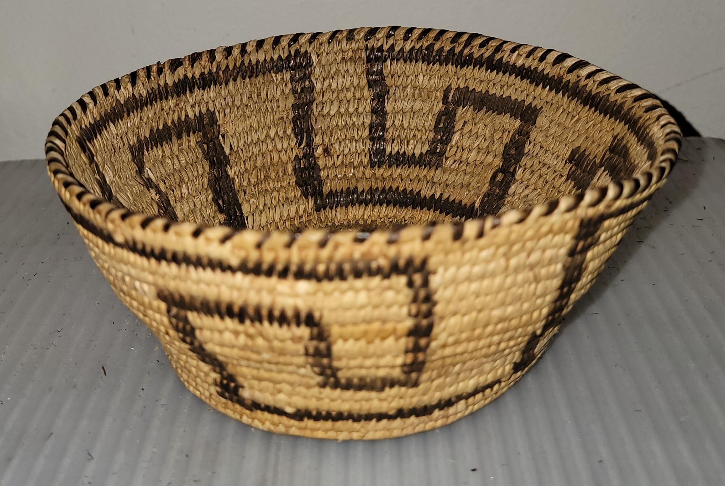 Mid-20th Century Collection of Three  American Indian Geometric Baskets -3 For Sale