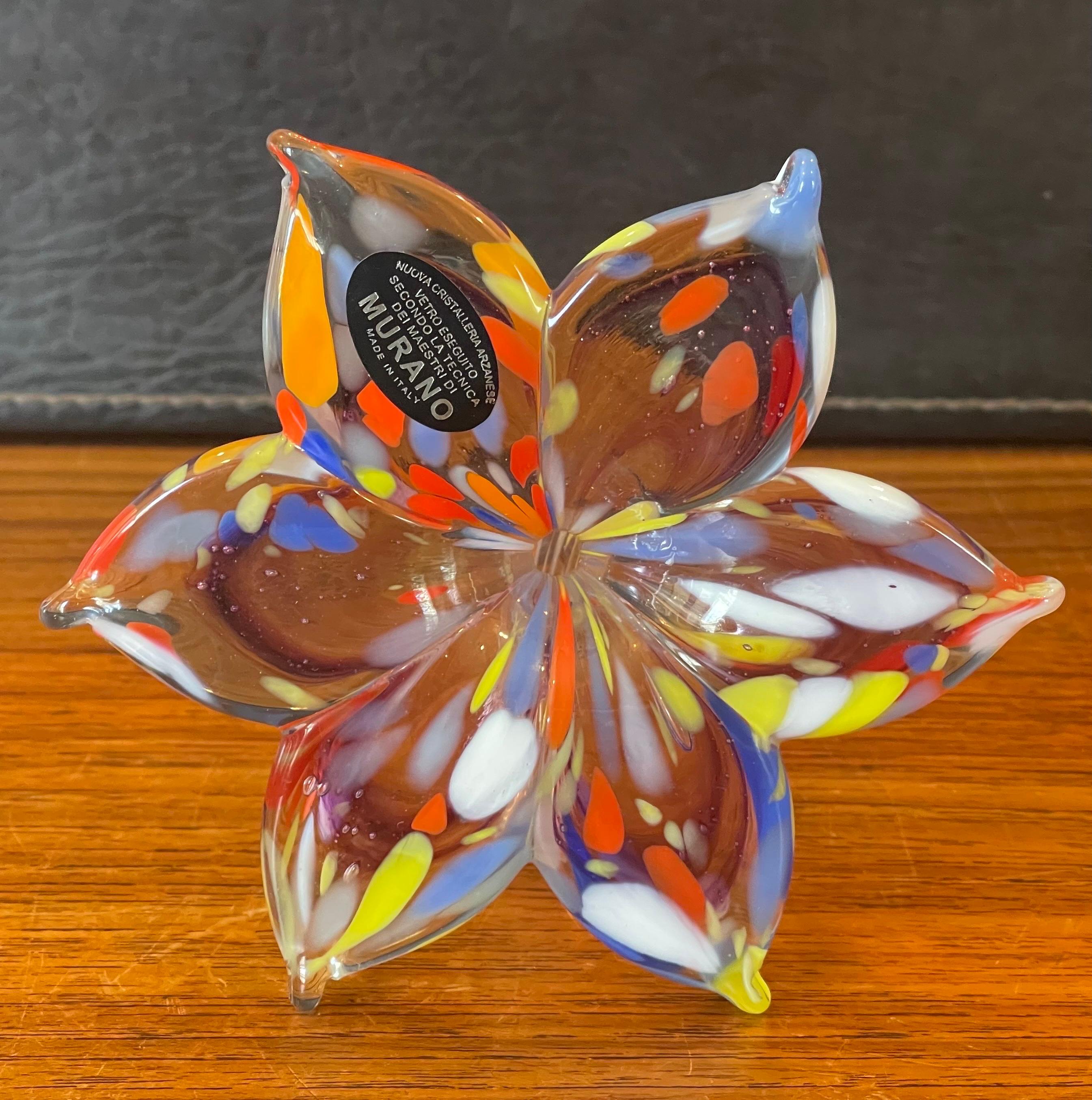 Collection of Three Art Glass Flower Sculptures by Murano Glass For Sale 4