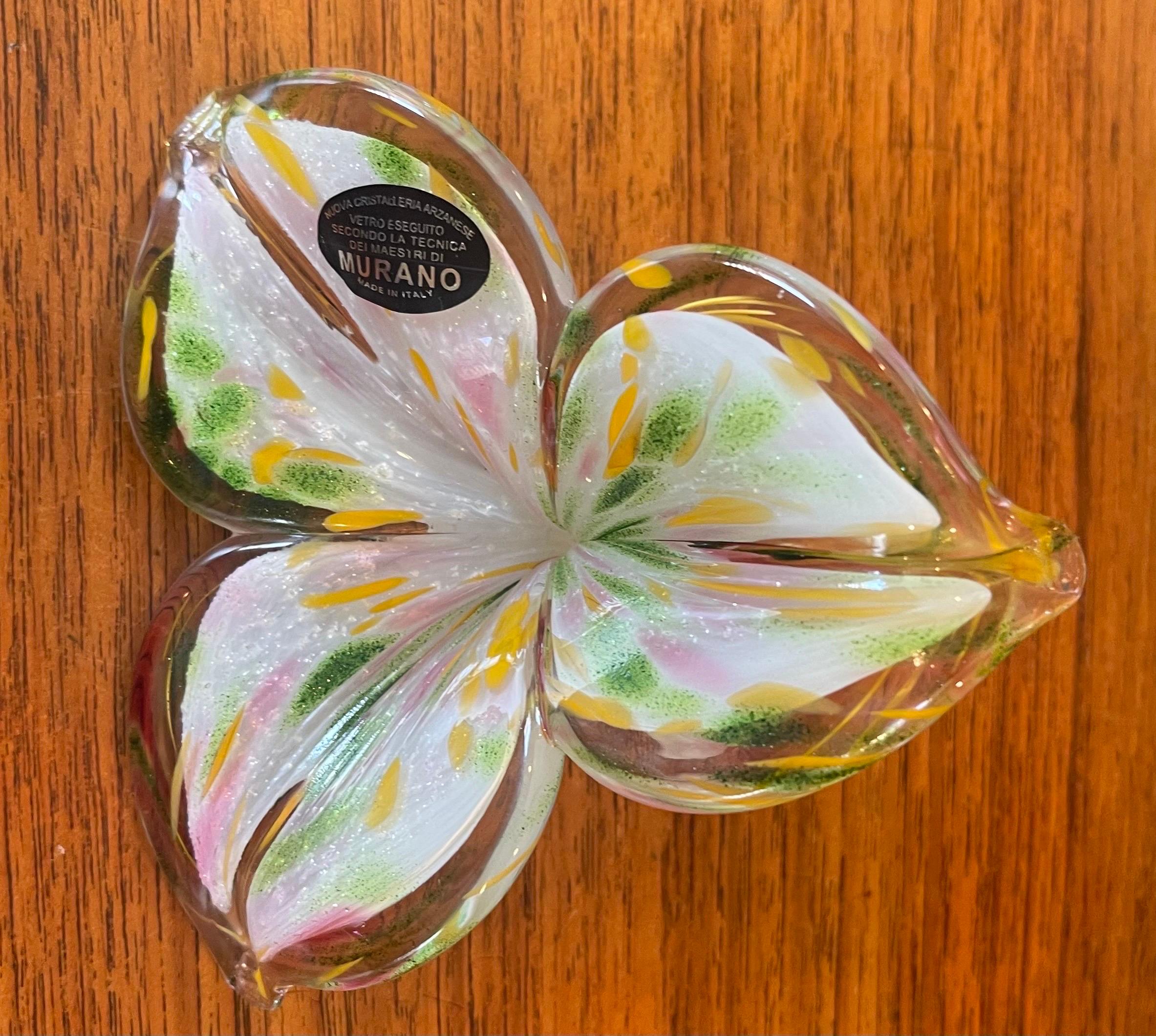 Collection of Three Art Glass Flower Sculptures by Murano Glass For Sale 6