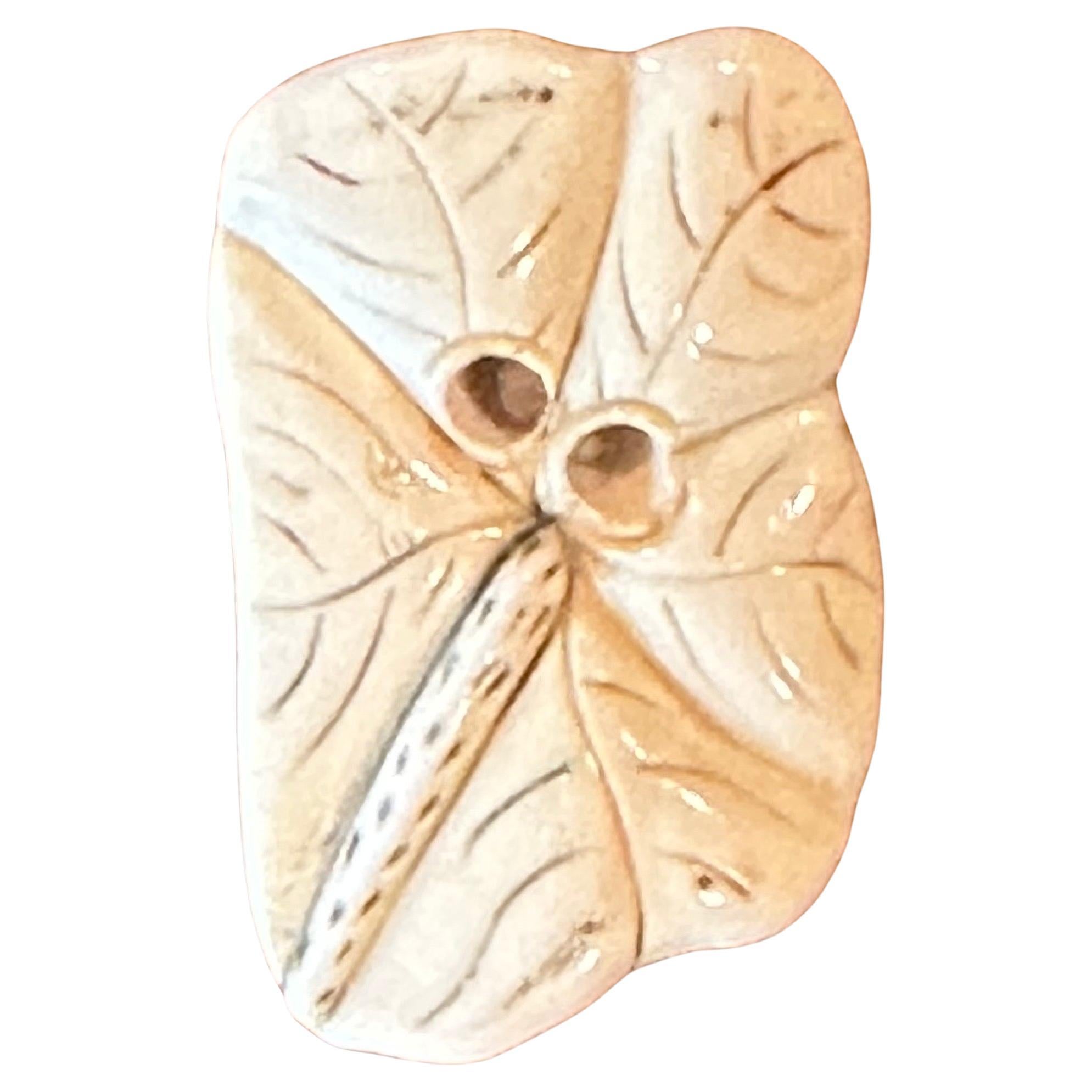 Resina Collection of Three Japanese Turtle Netsukes in vendita