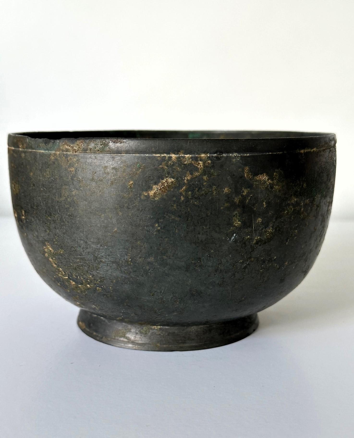 Collection of Three Korean Antique Bronze Bowls For Sale 6